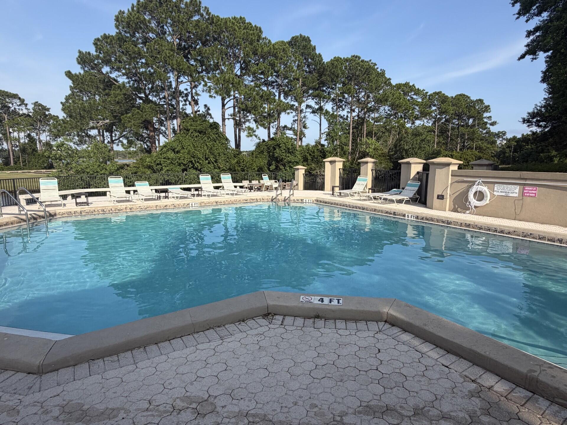 HARBOUR POINT CONDO - Residential