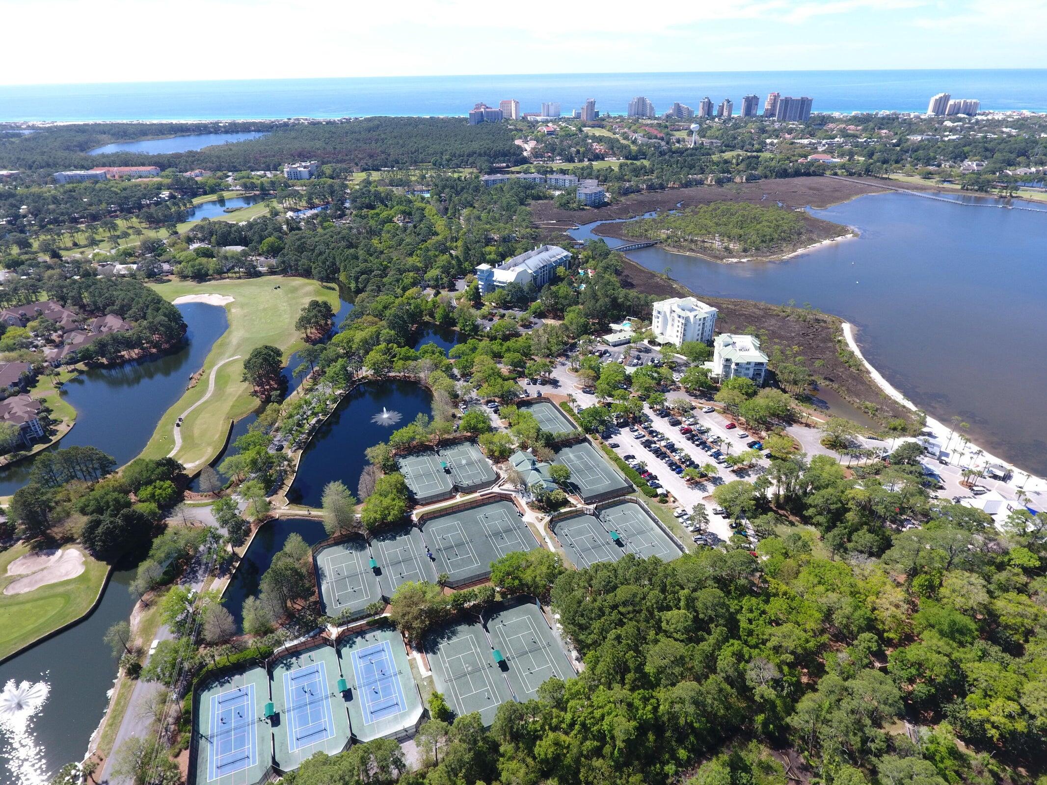 HARBOUR POINT CONDO - Residential
