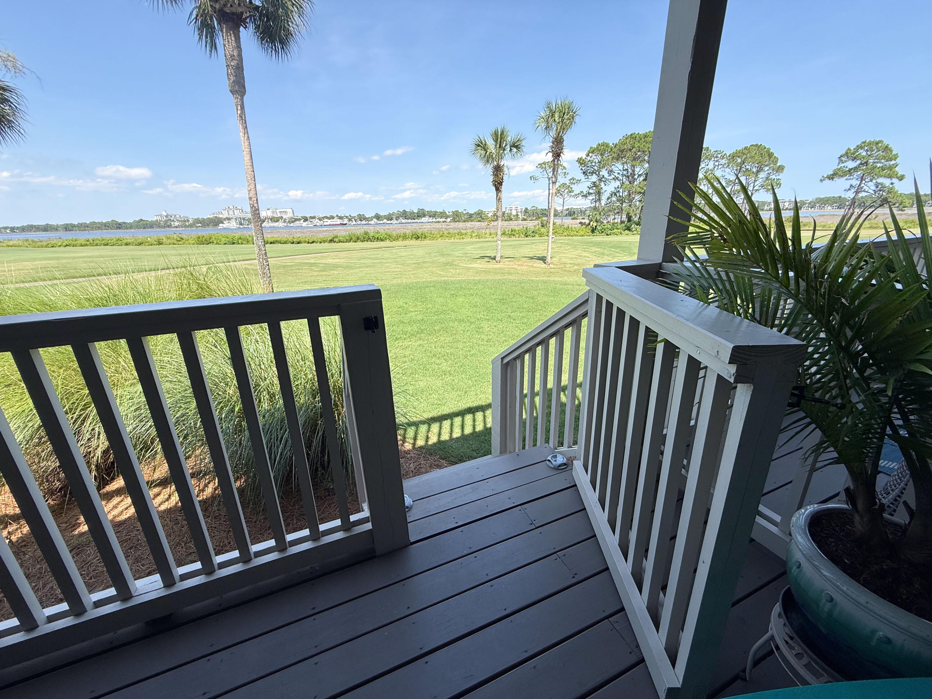 HARBOUR POINT CONDO - Residential