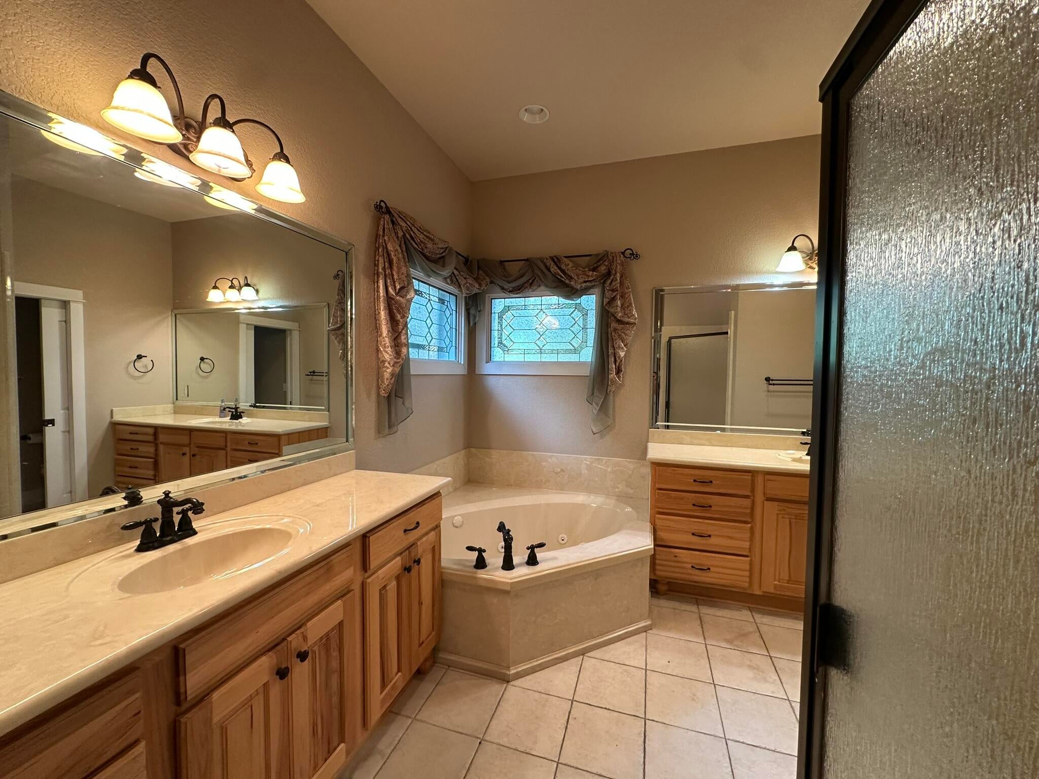 CLAIRES VINEYARD - Residential