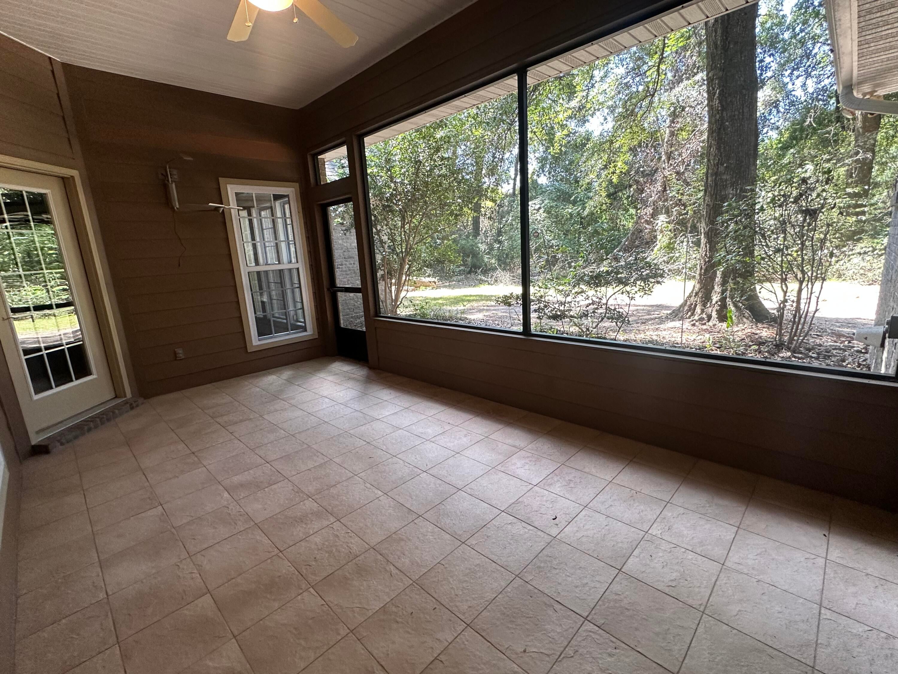 CLAIRES VINEYARD - Residential