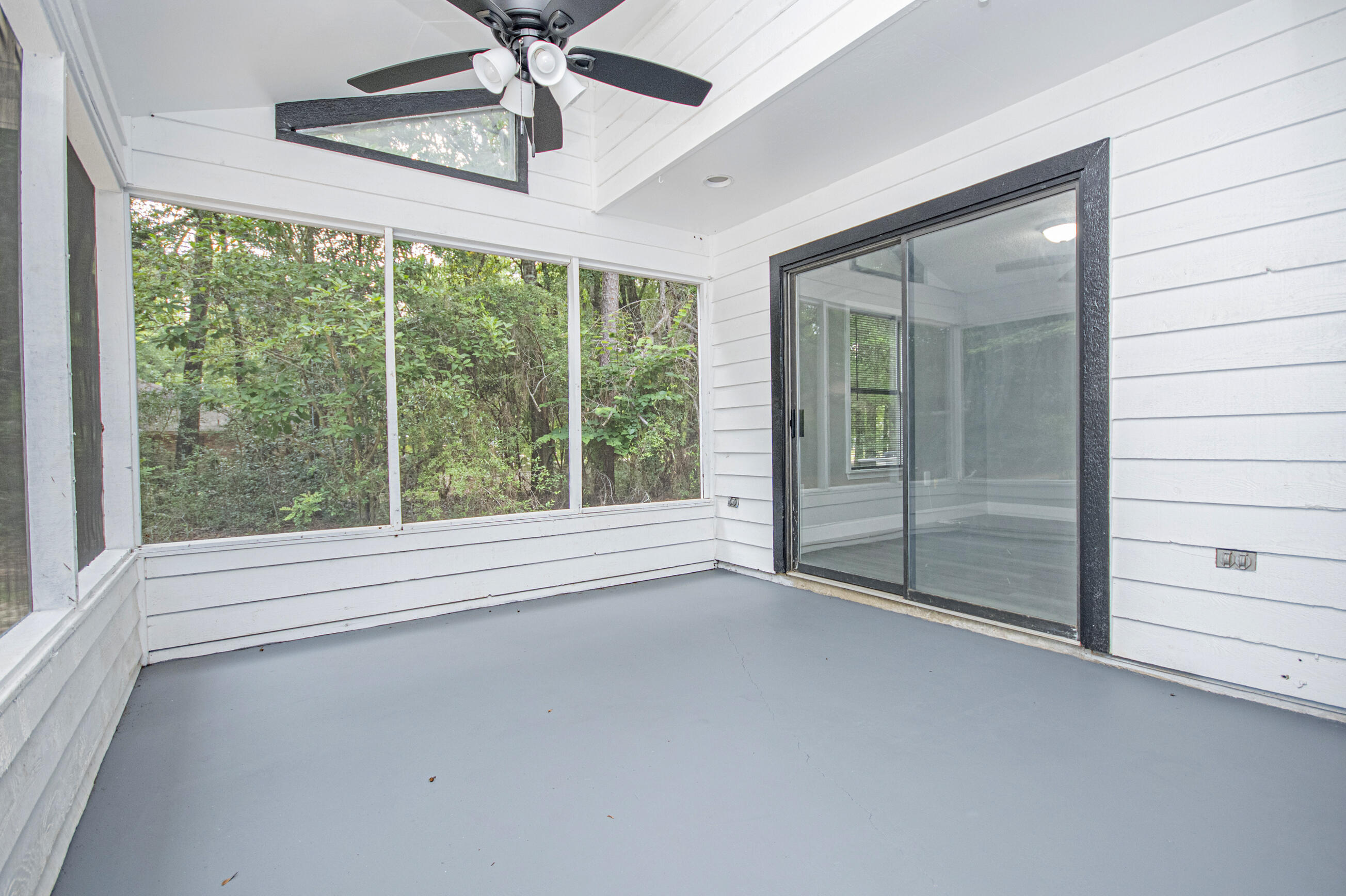 KENNEDY LAKES 1ST ADDN - Residential