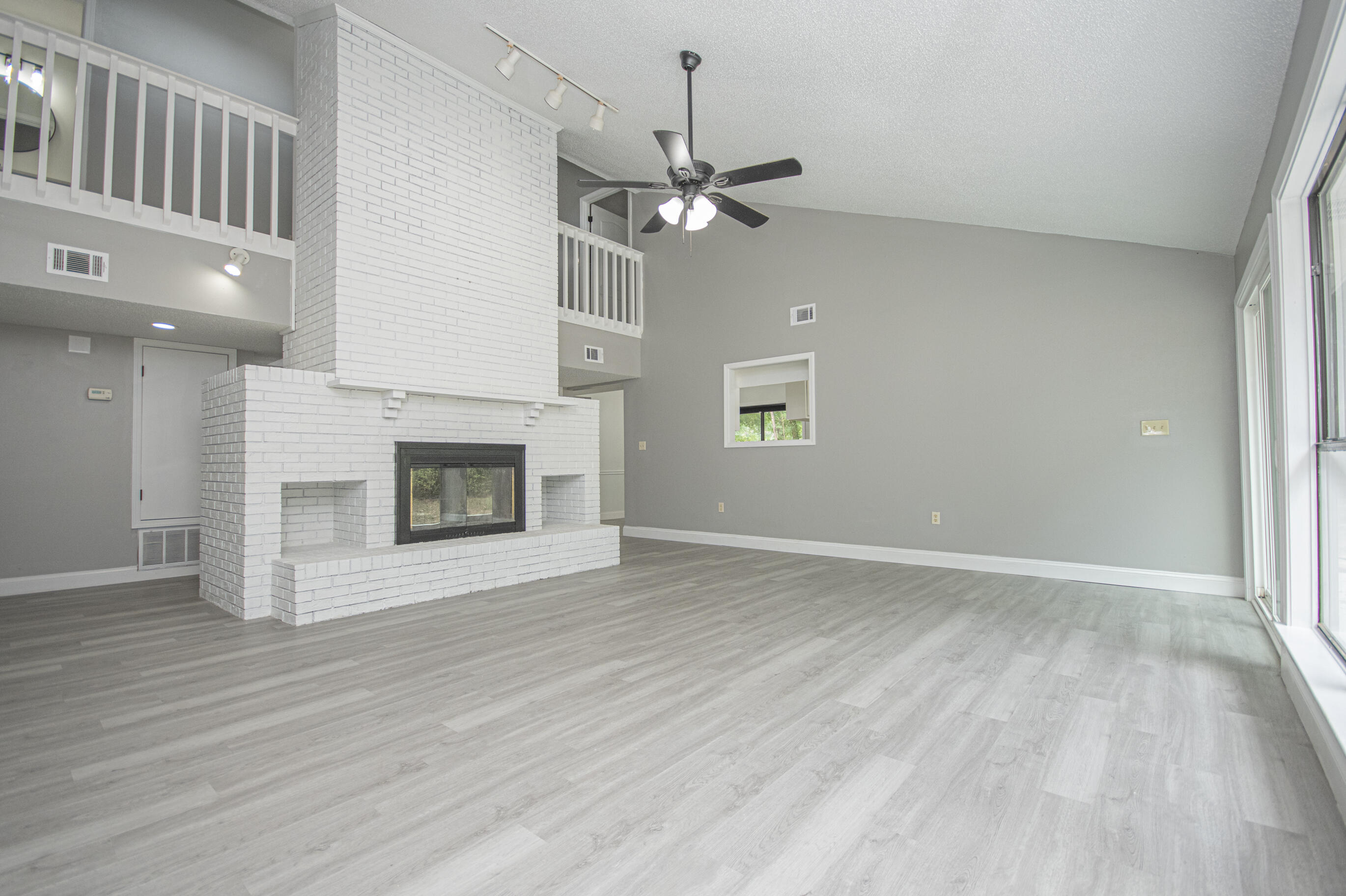 KENNEDY LAKES 1ST ADDN - Residential
