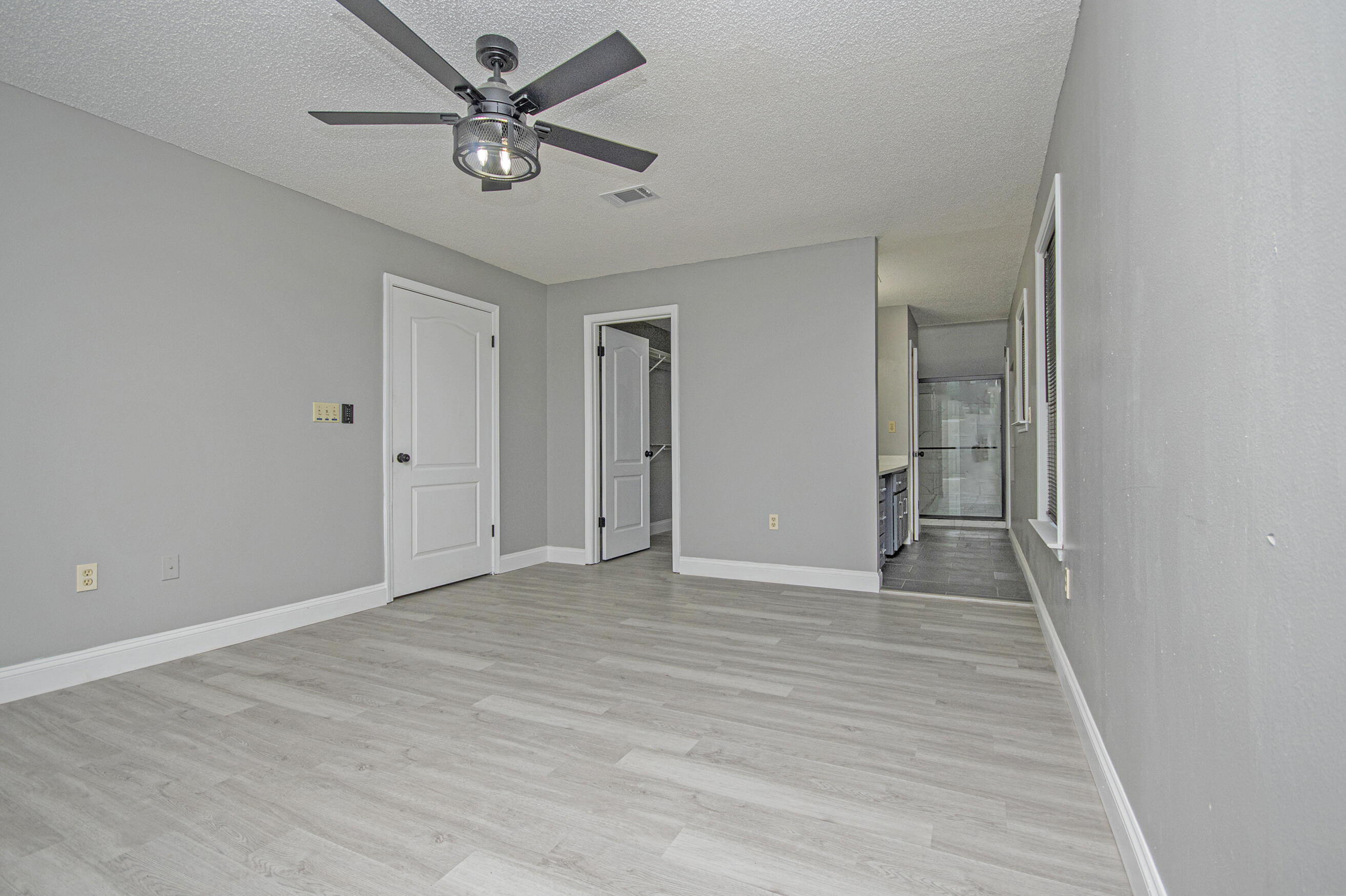 KENNEDY LAKES 1ST ADDN - Residential