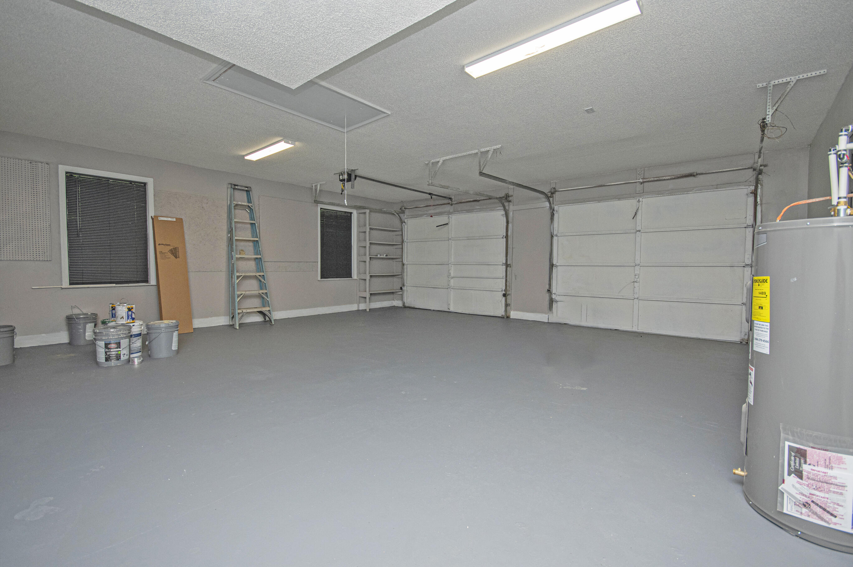 KENNEDY LAKES 1ST ADDN - Residential