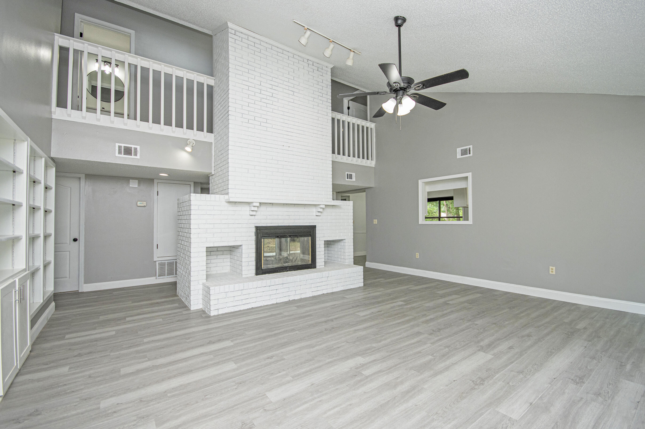 KENNEDY LAKES 1ST ADDN - Residential