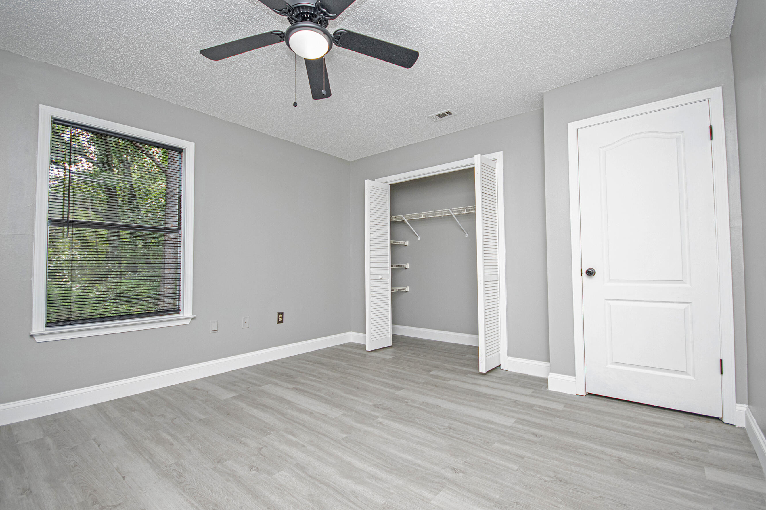 KENNEDY LAKES 1ST ADDN - Residential