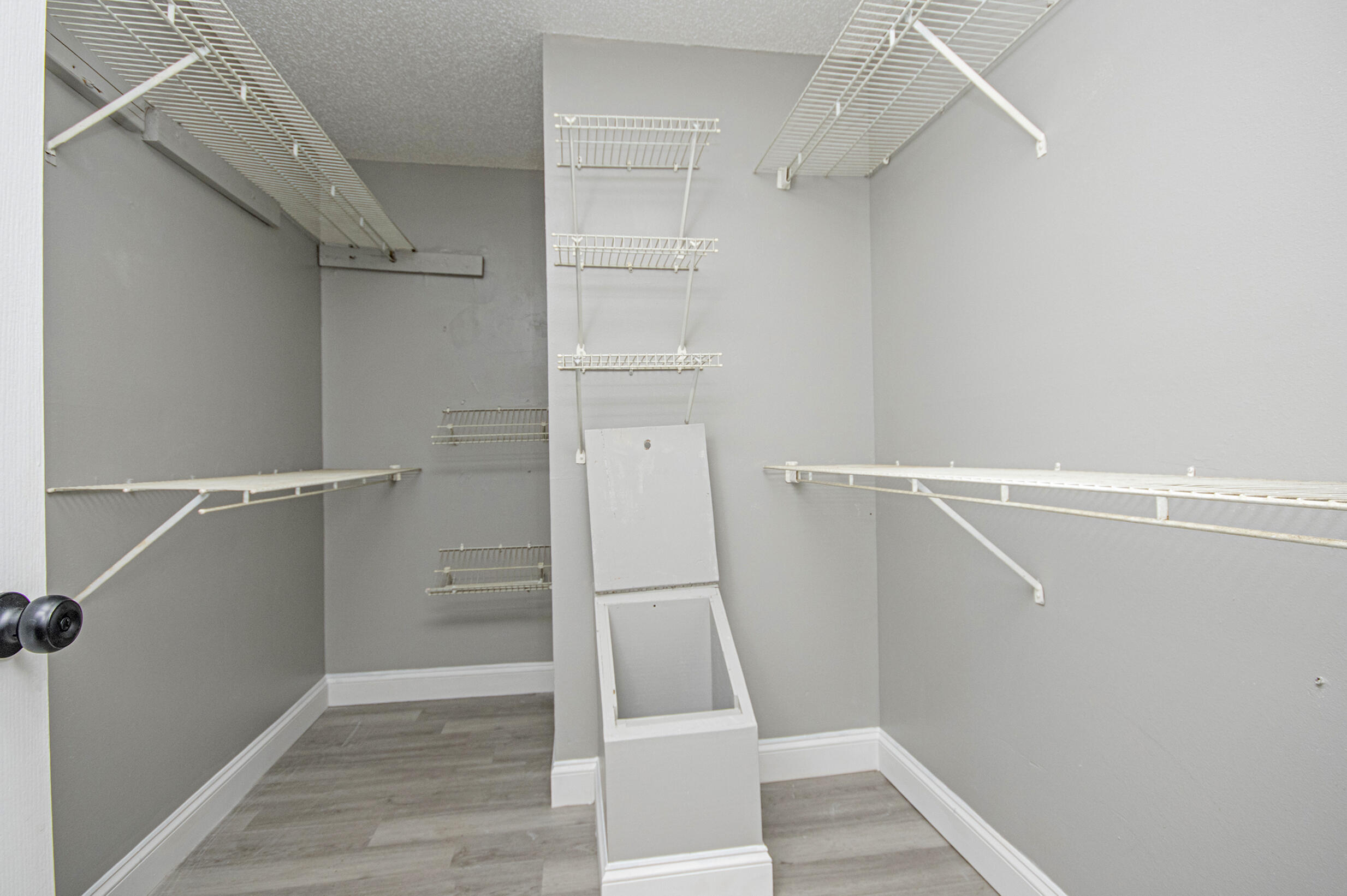 KENNEDY LAKES 1ST ADDN - Residential