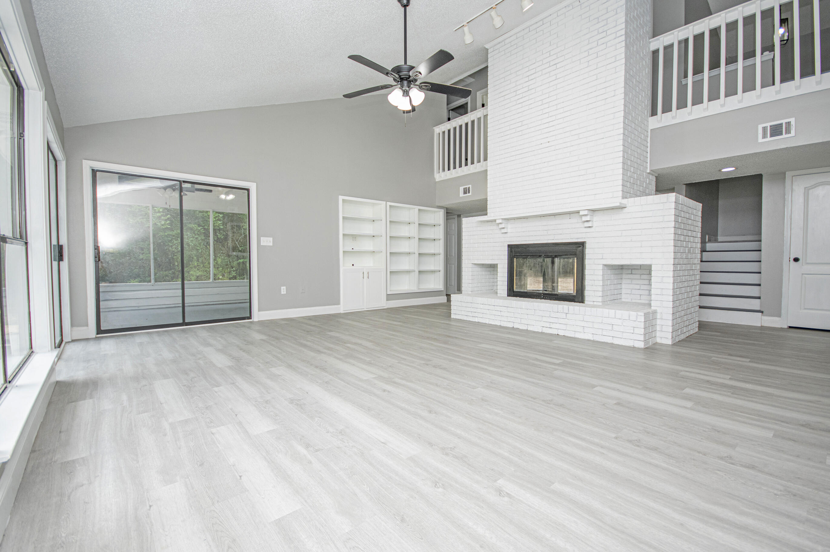 KENNEDY LAKES 1ST ADDN - Residential