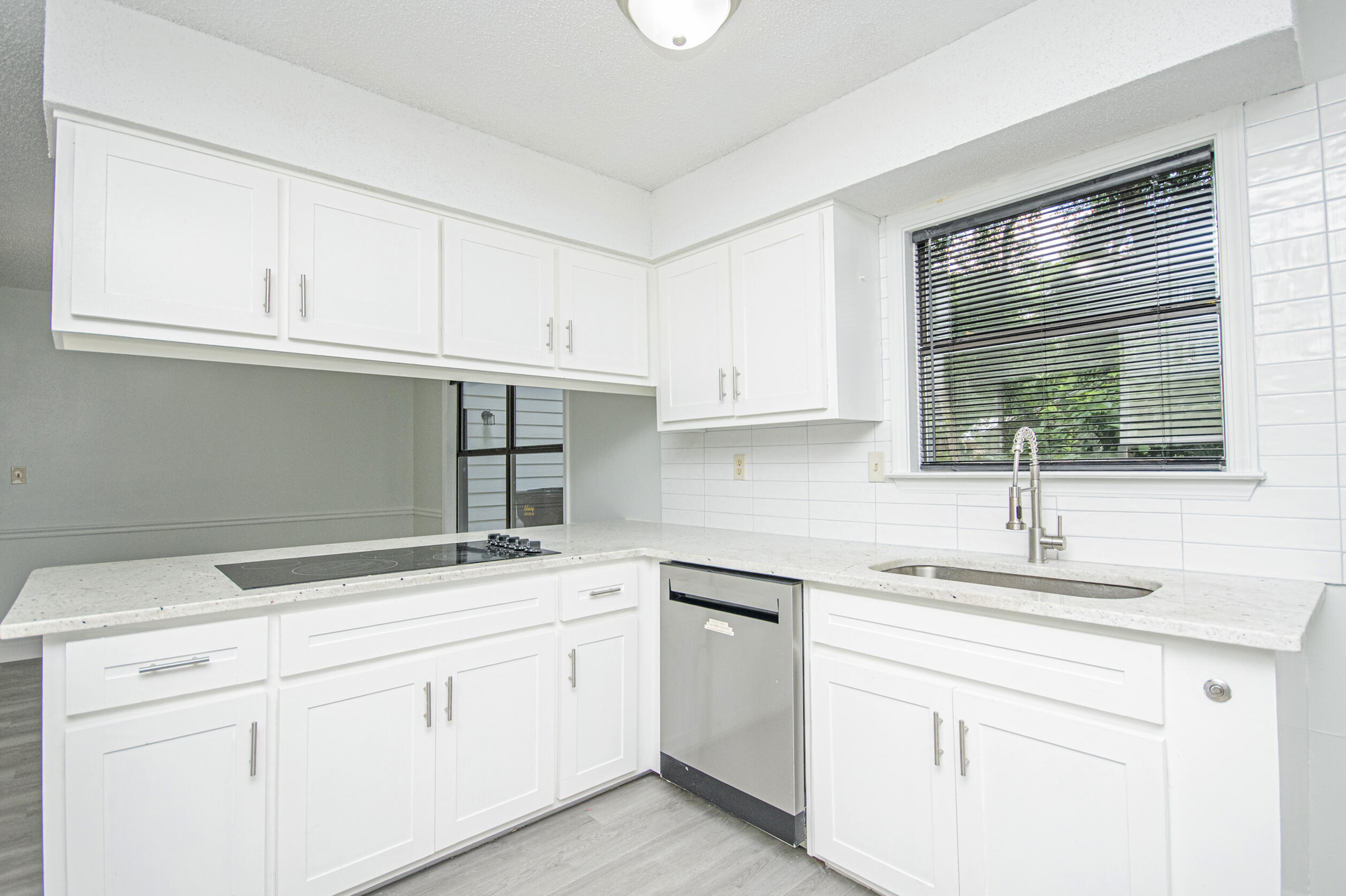 KENNEDY LAKES 1ST ADDN - Residential
