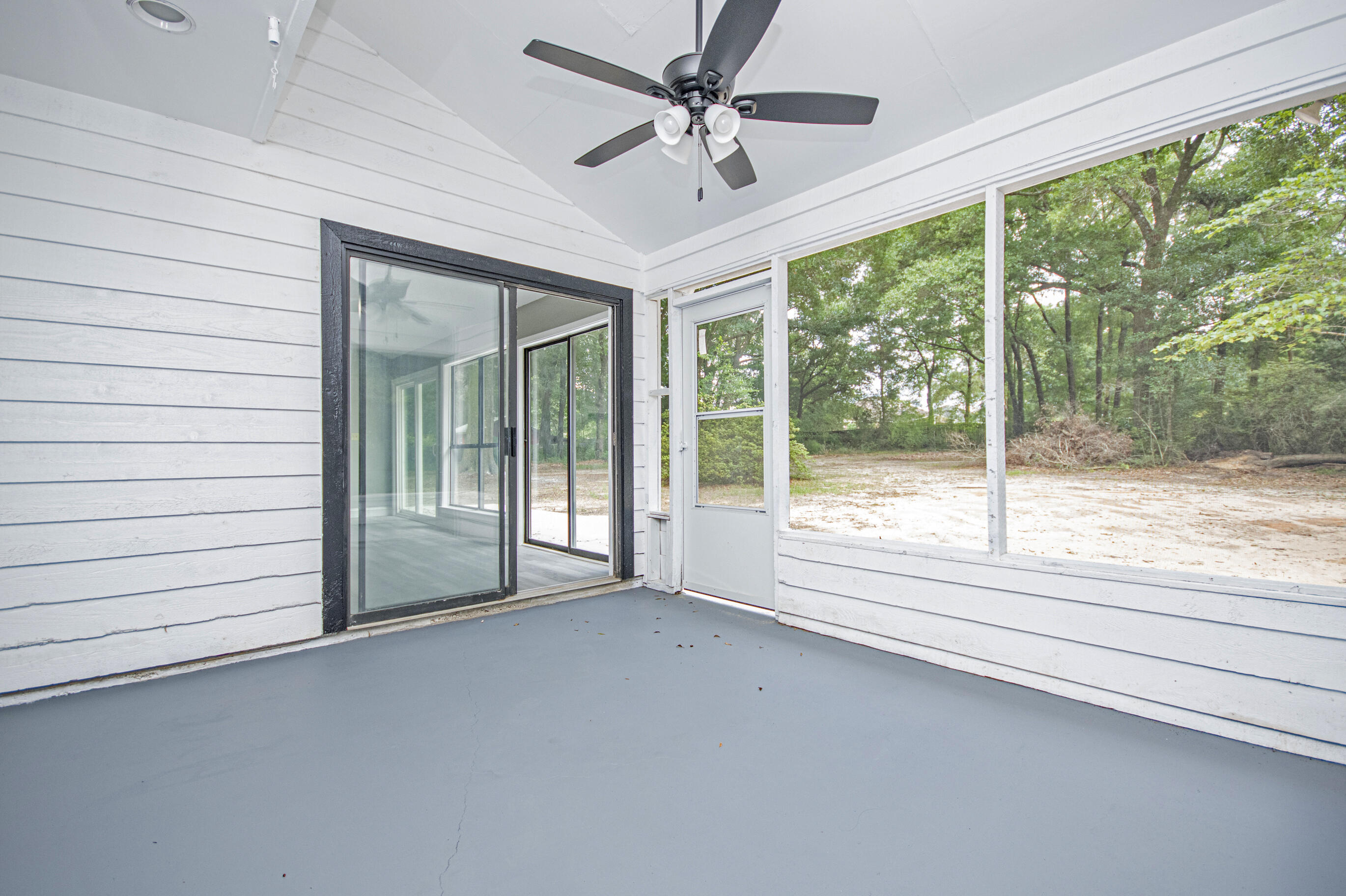 KENNEDY LAKES 1ST ADDN - Residential
