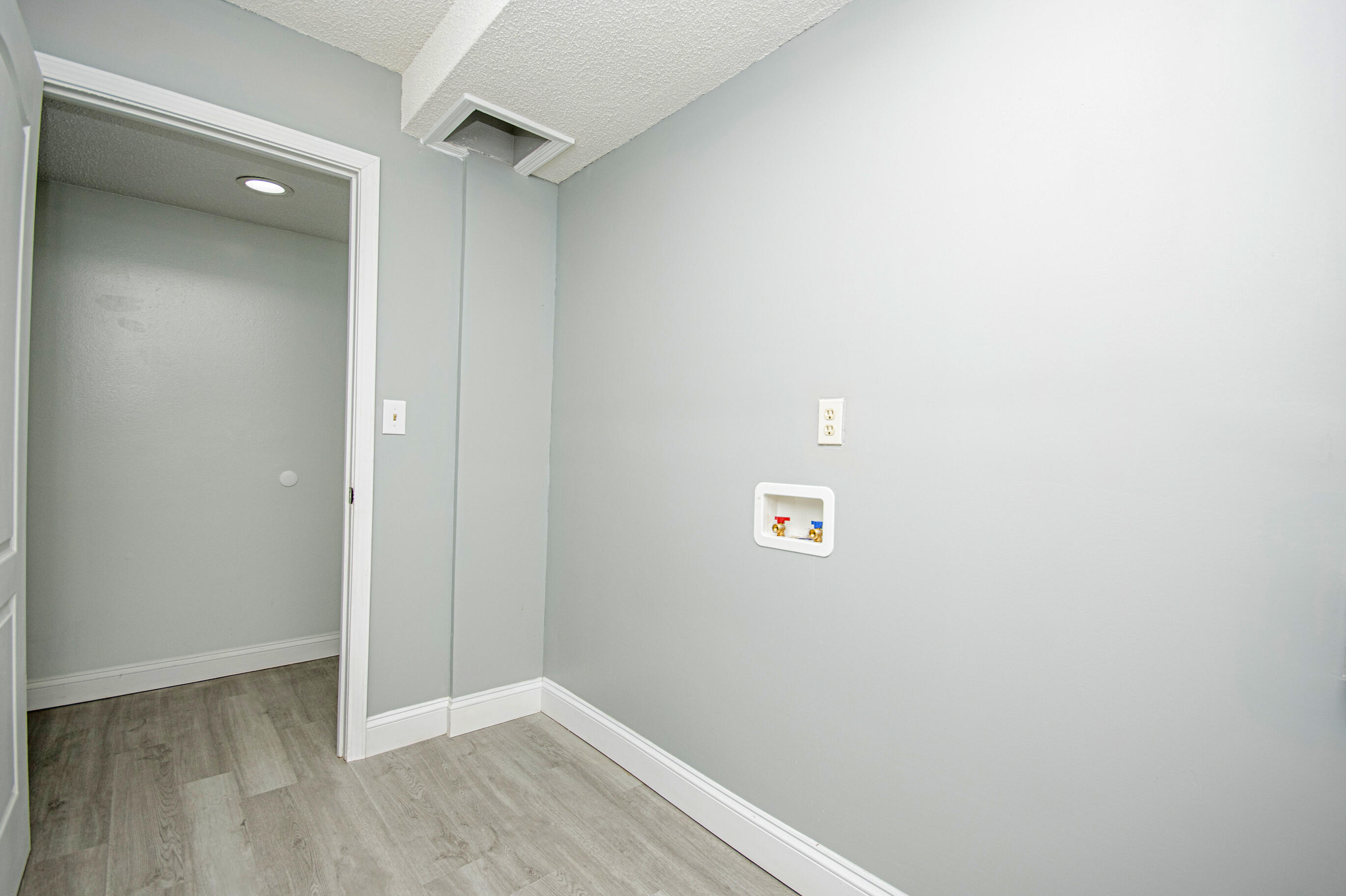 KENNEDY LAKES 1ST ADDN - Residential