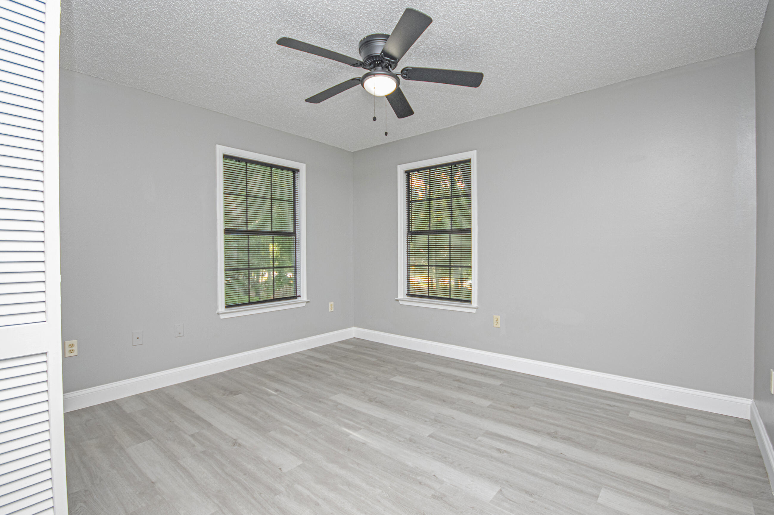 KENNEDY LAKES 1ST ADDN - Residential