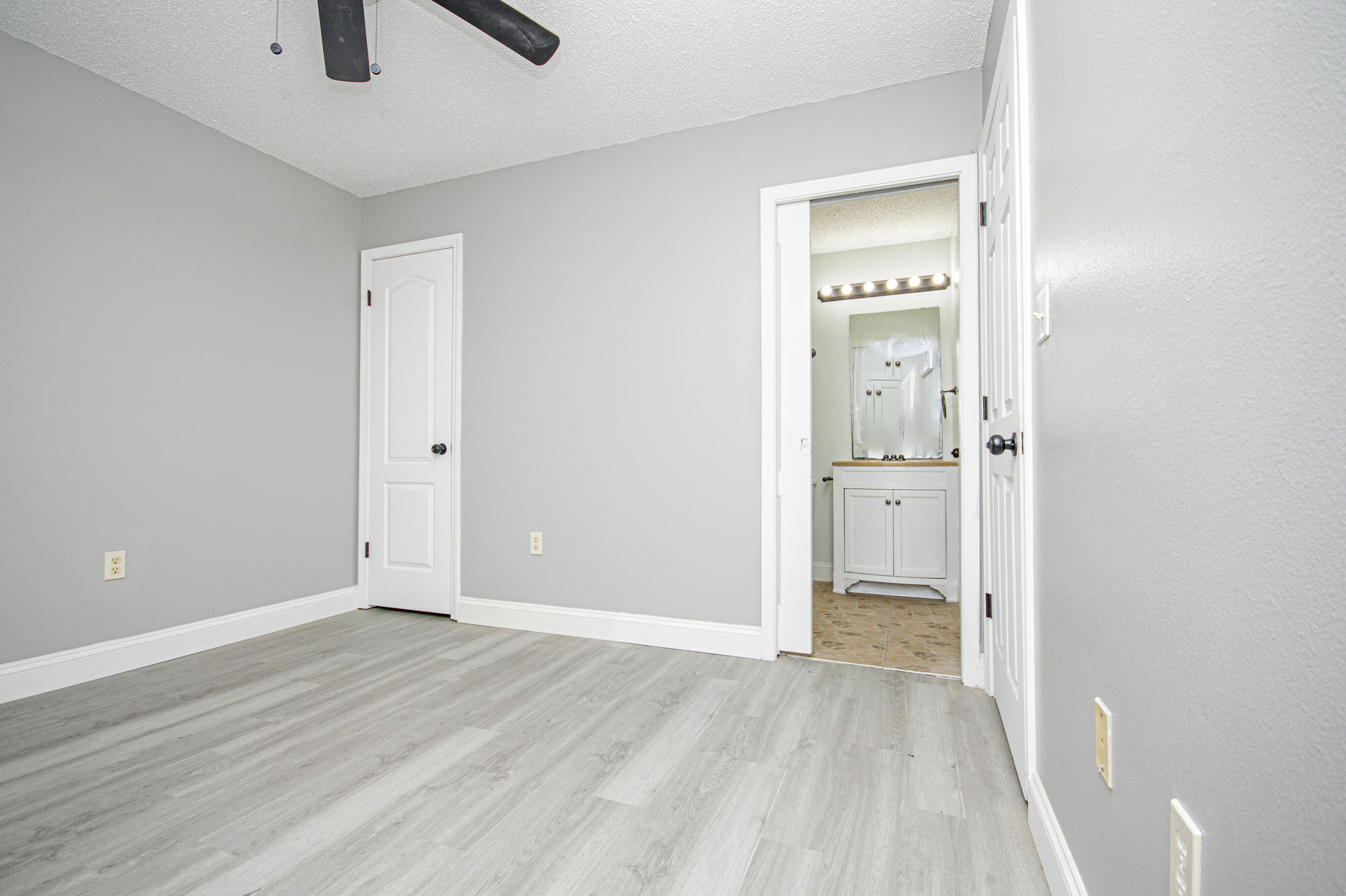 KENNEDY LAKES 1ST ADDN - Residential