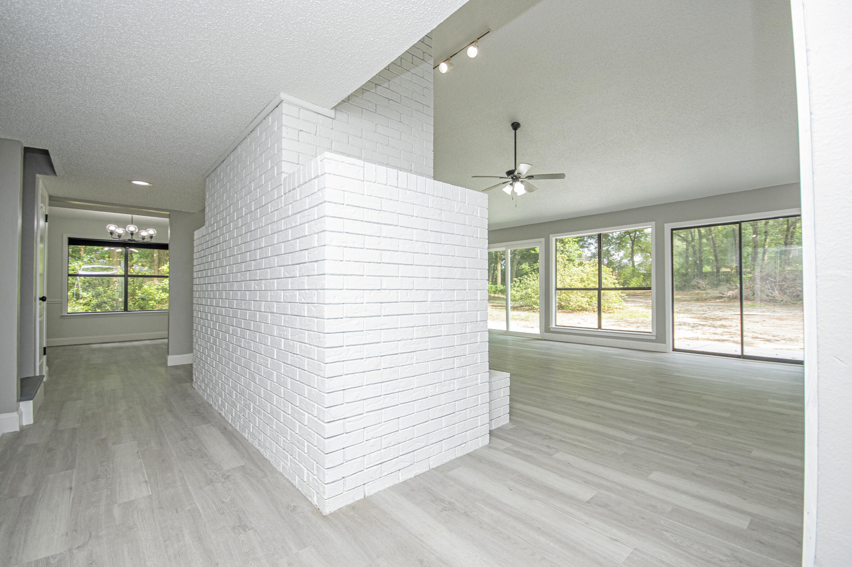 KENNEDY LAKES 1ST ADDN - Residential