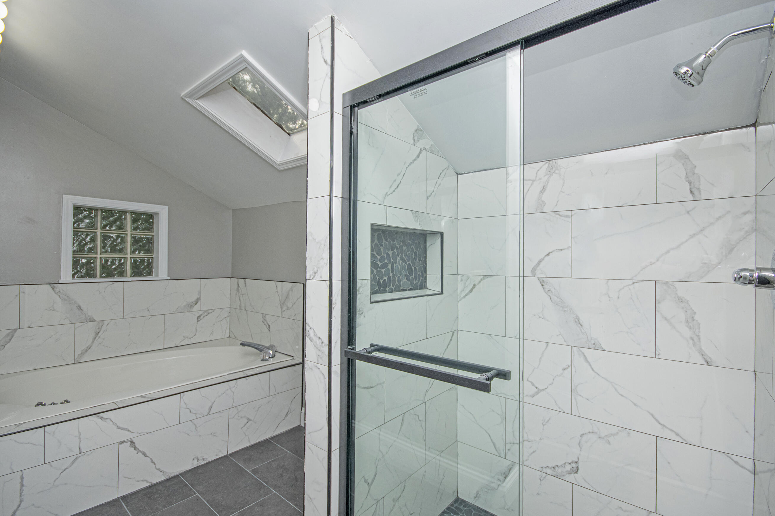 KENNEDY LAKES 1ST ADDN - Residential