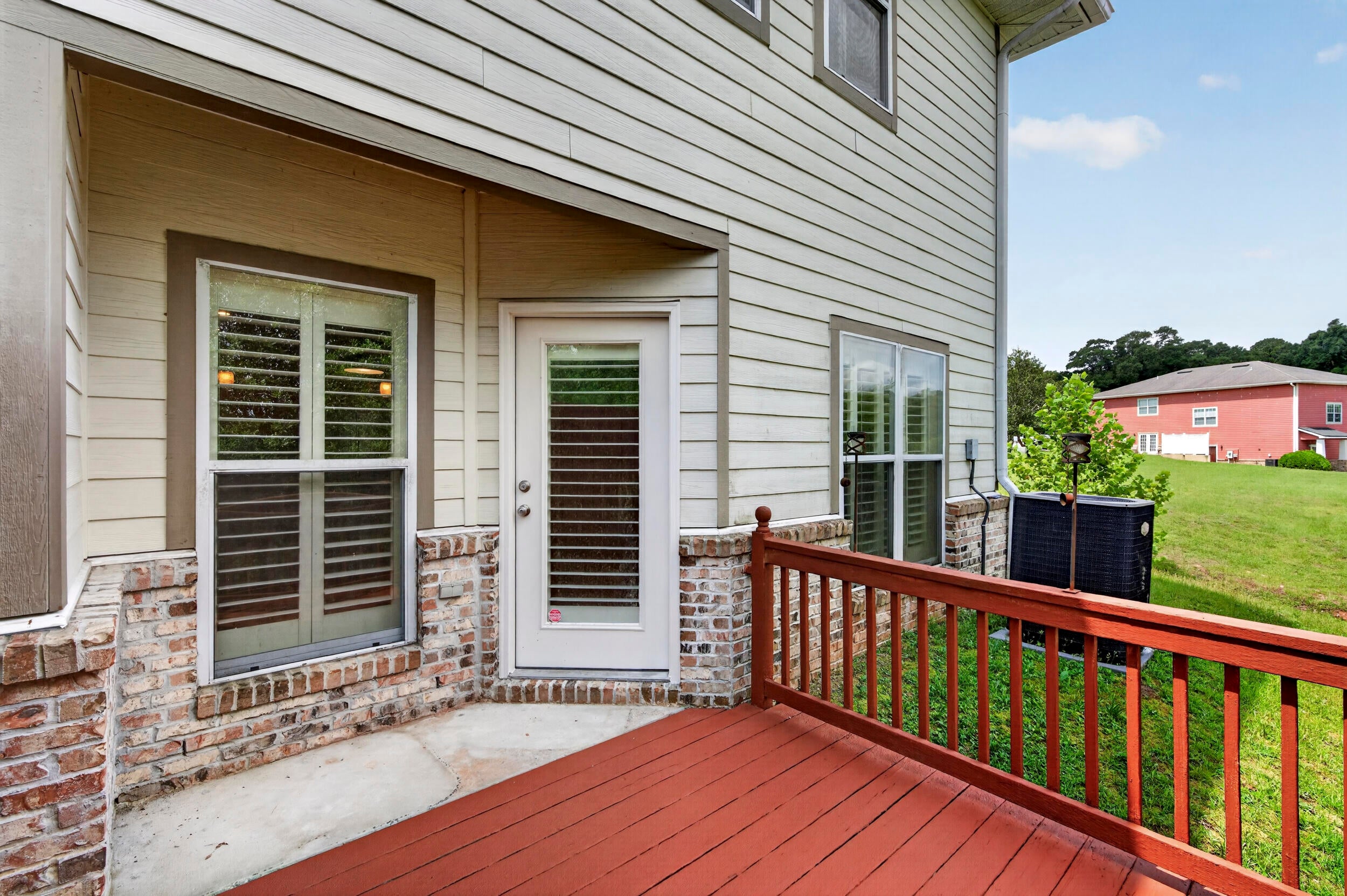 ARBOR LAKE - Residential