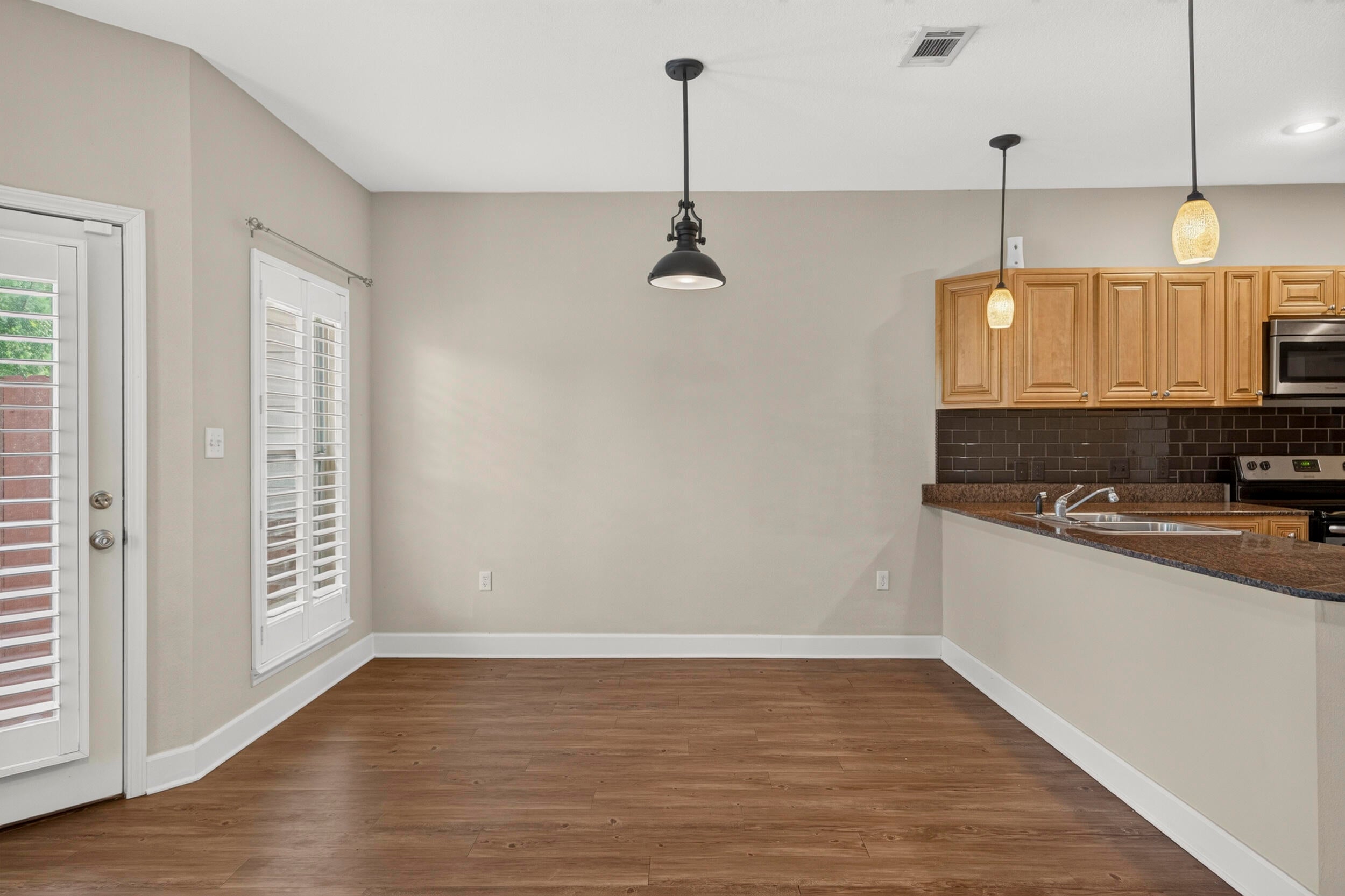 ARBOR LAKE - Residential