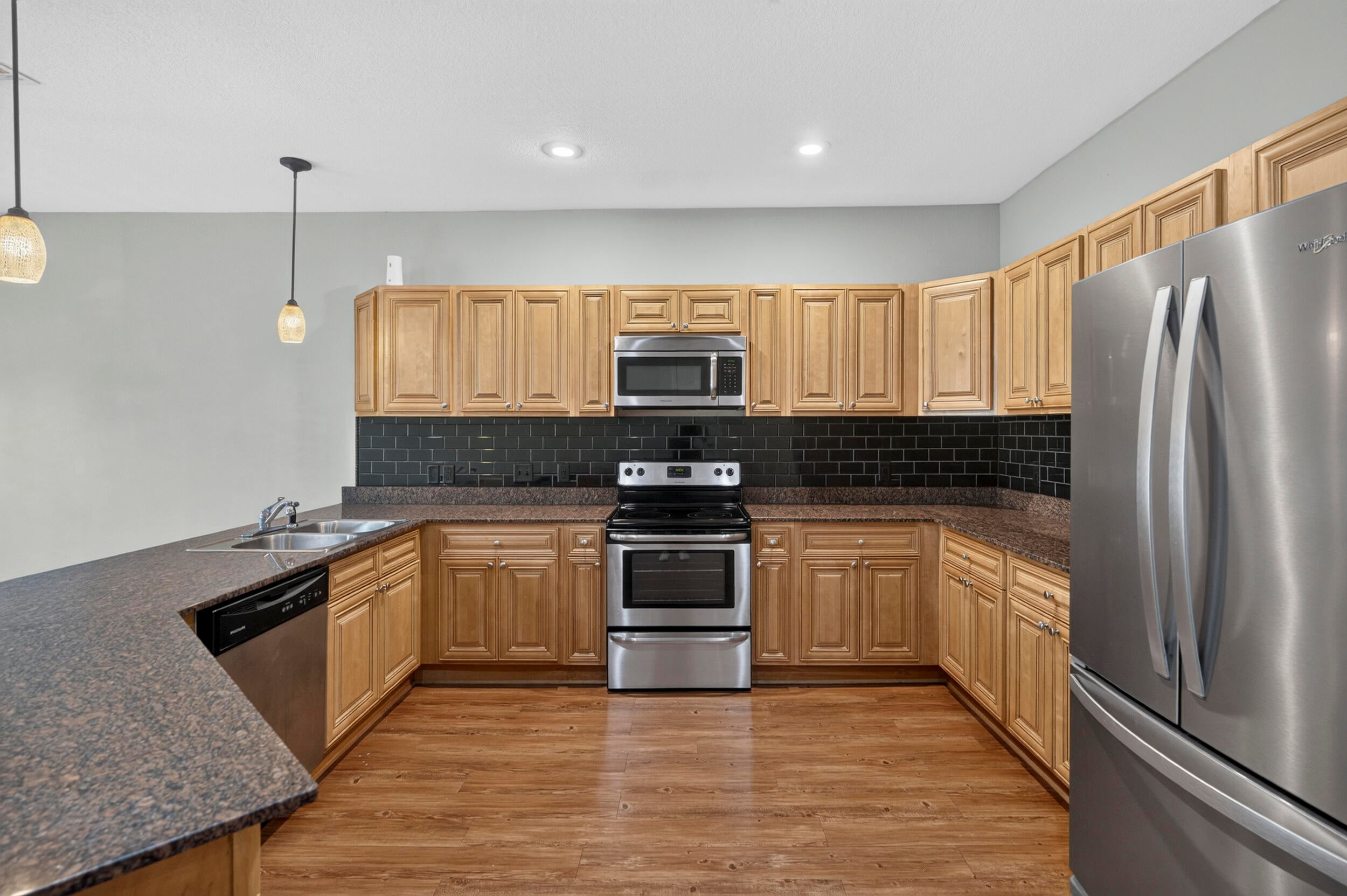 ARBOR LAKE - Residential