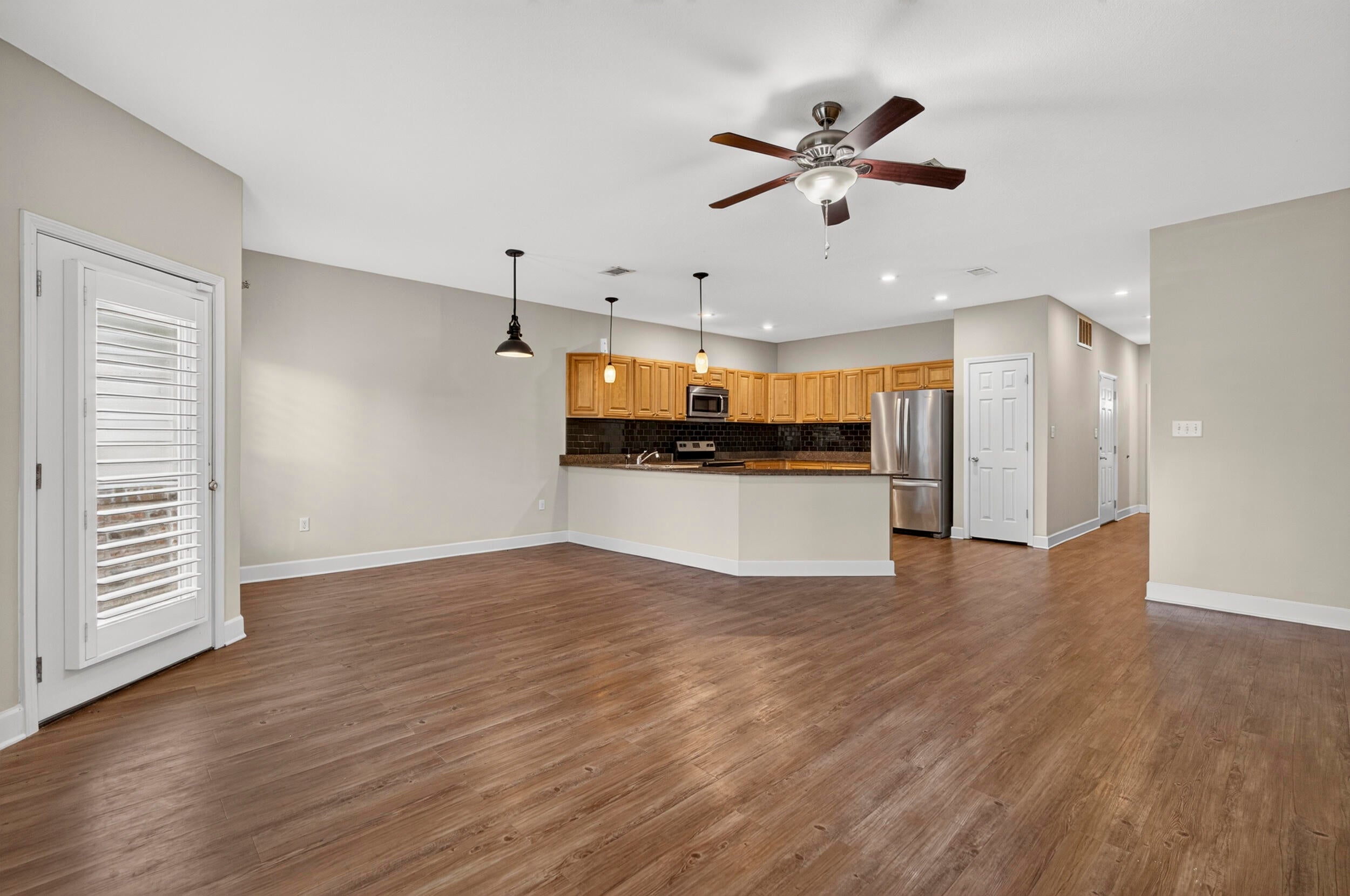 ARBOR LAKE - Residential