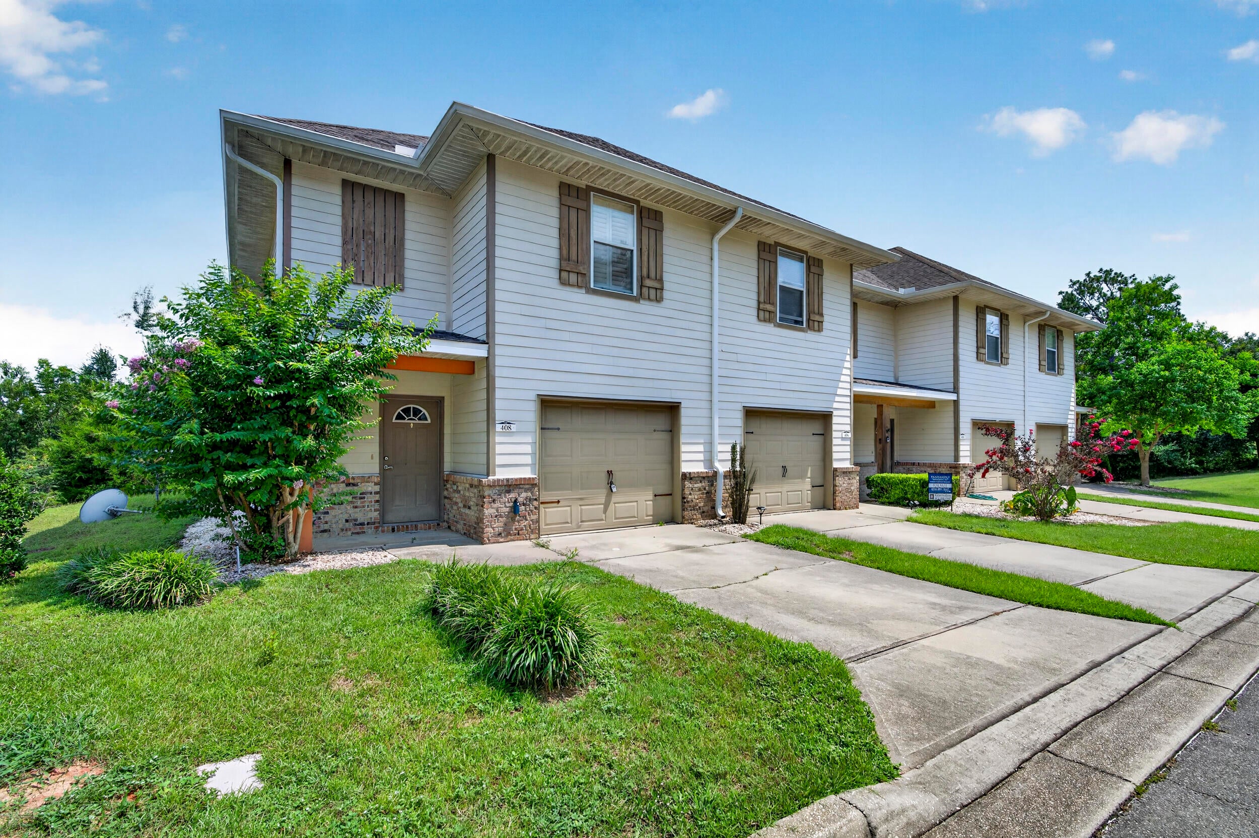 ARBOR LAKE - Residential