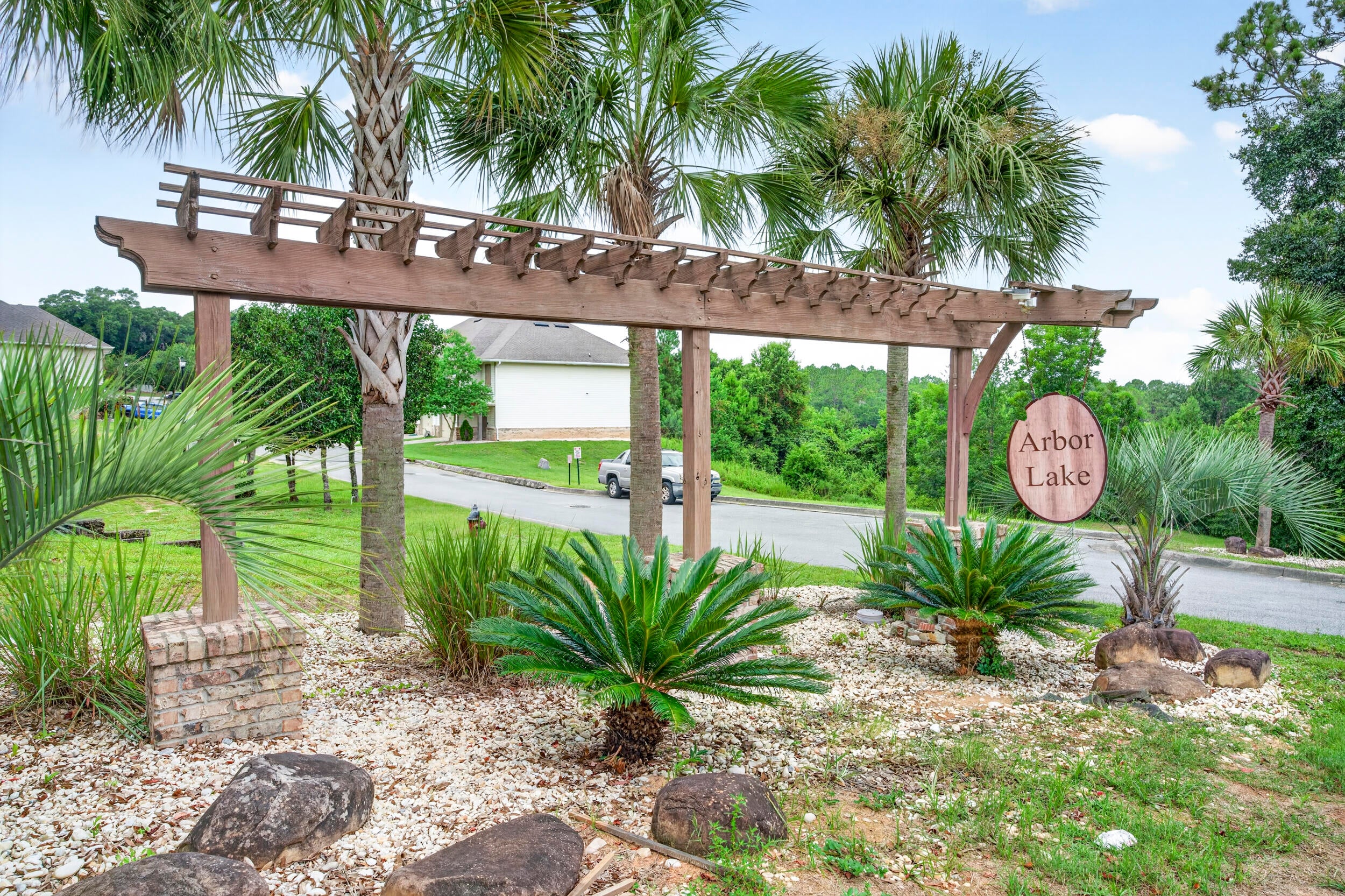 ARBOR LAKE - Residential