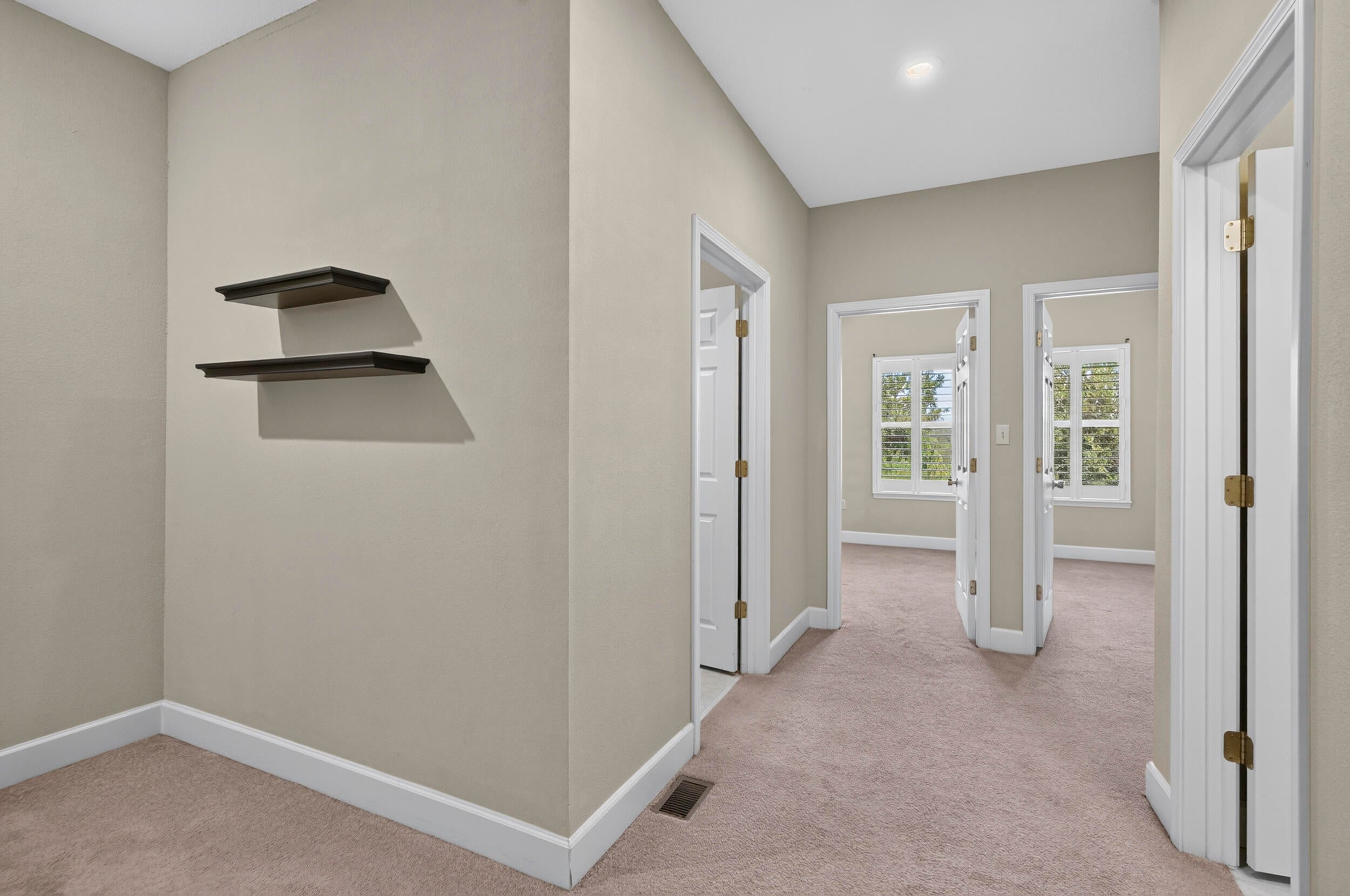 ARBOR LAKE - Residential