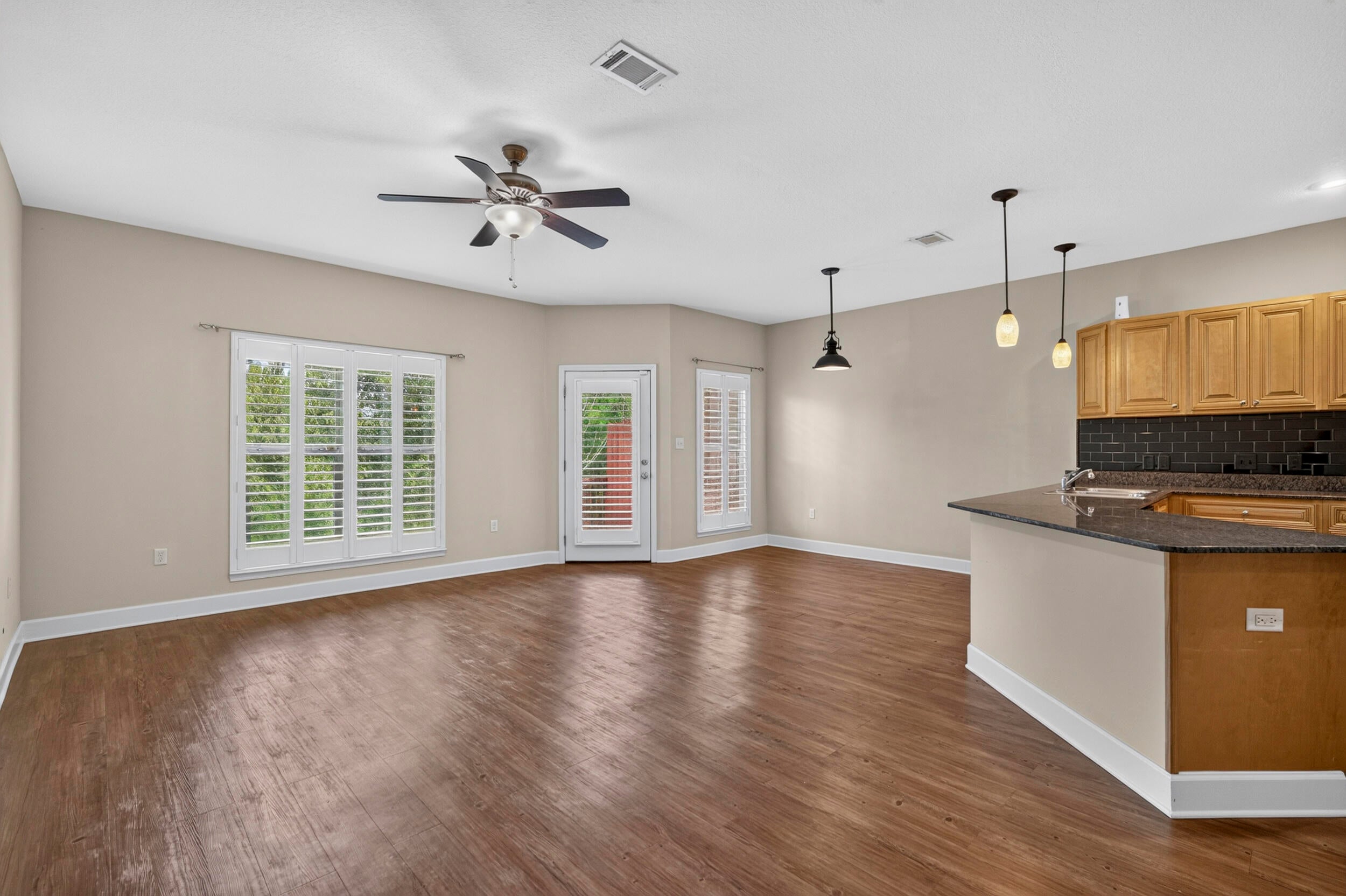 ARBOR LAKE - Residential