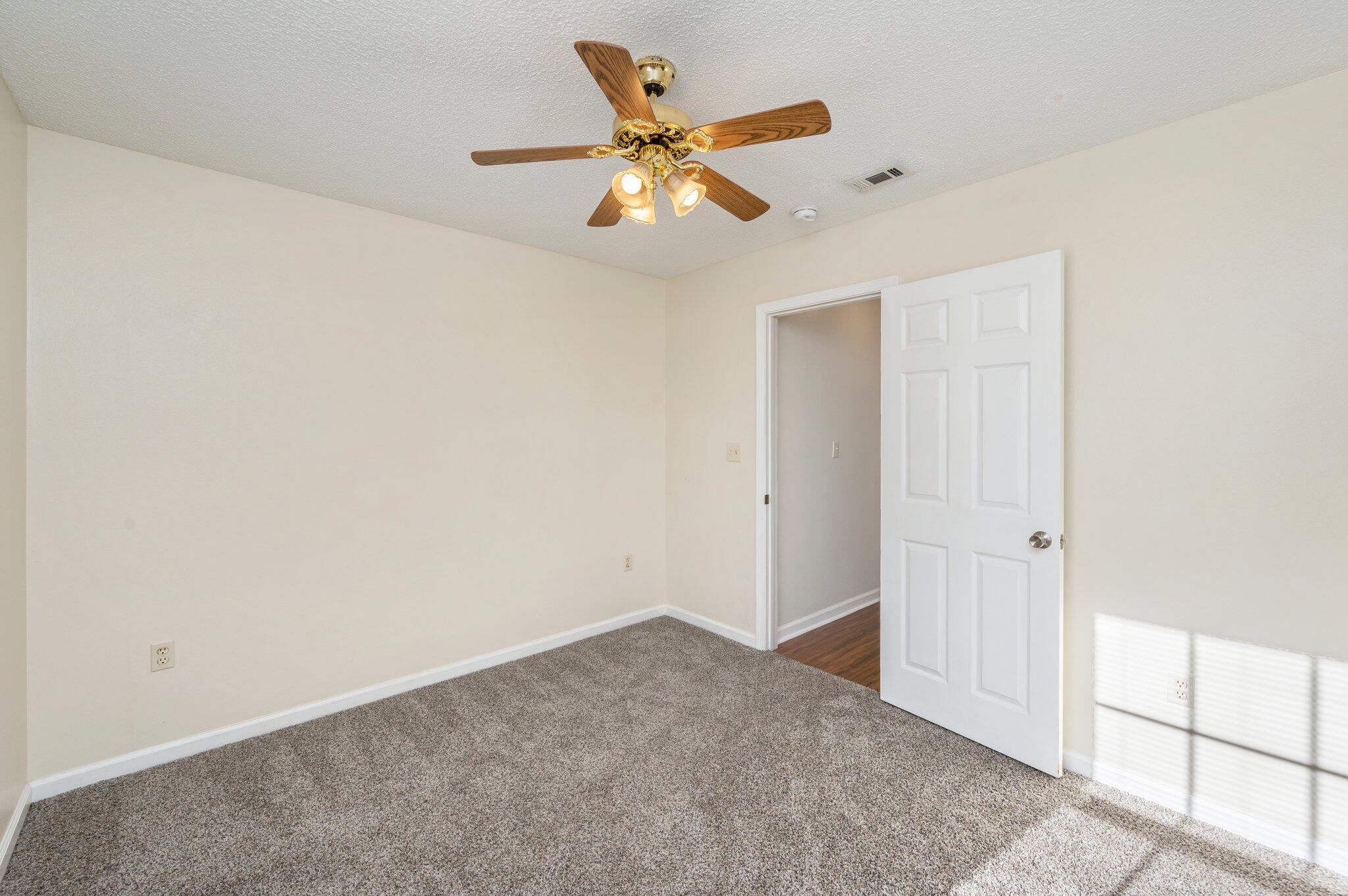 OAKRIDGE - Residential Lease