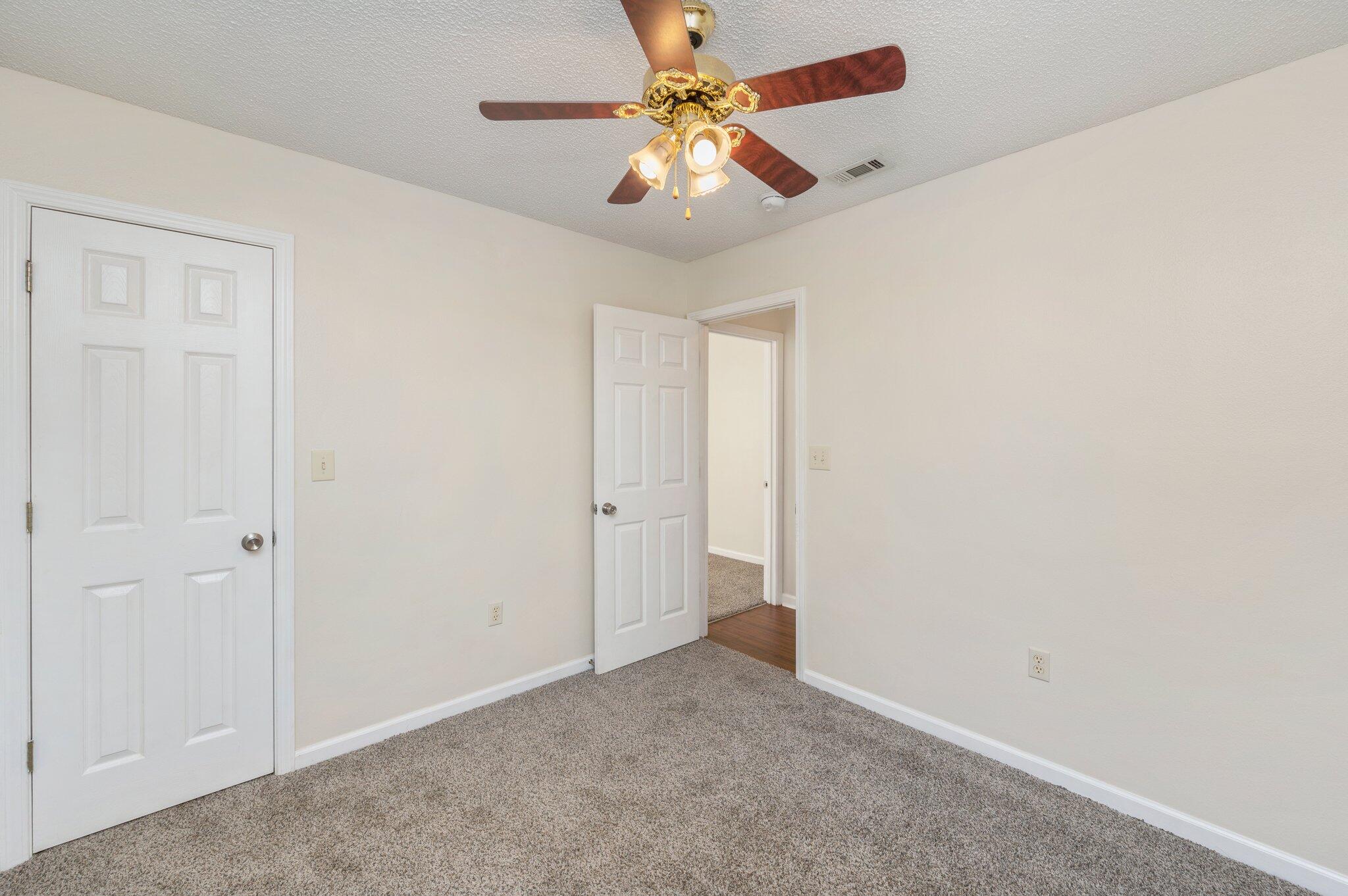 OAKRIDGE - Residential Lease