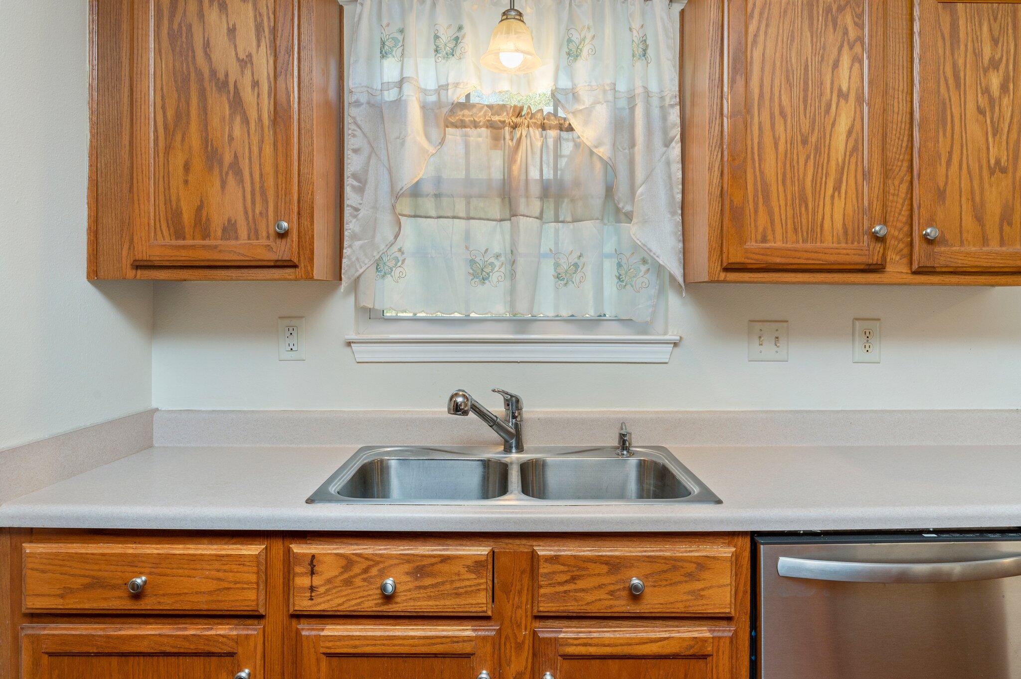 OAKRIDGE - Residential Lease
