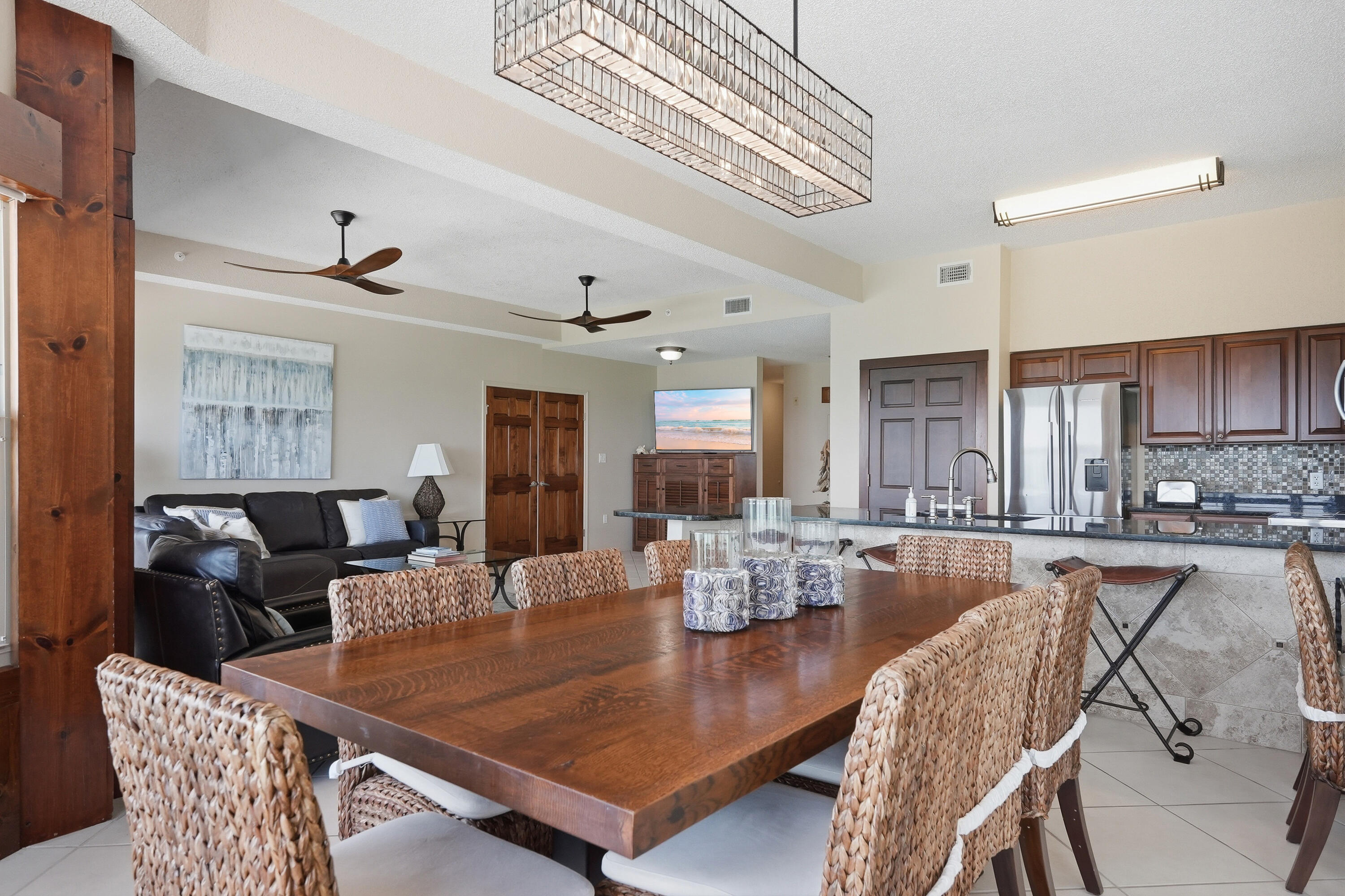 EMERALD TOWERS WEST CONDO - Residential