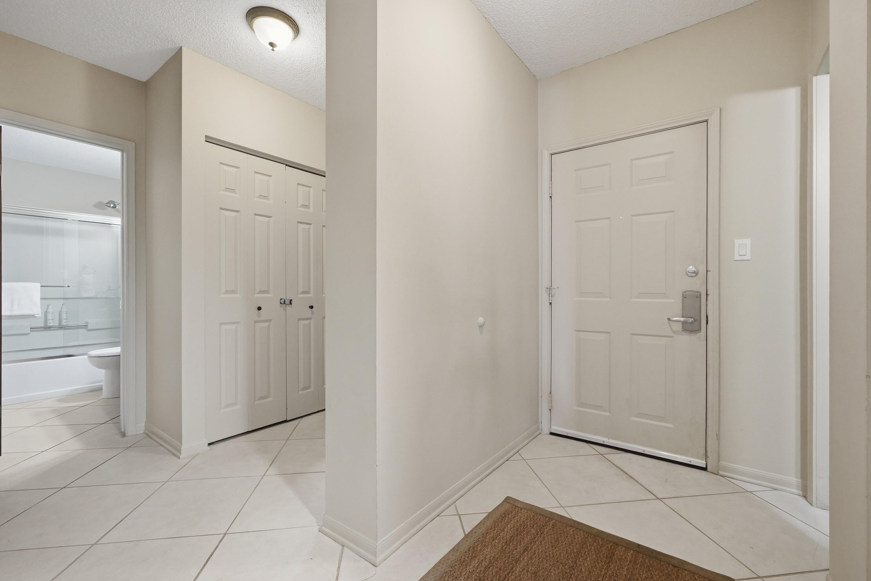 EMERALD TOWERS WEST CONDO - Residential