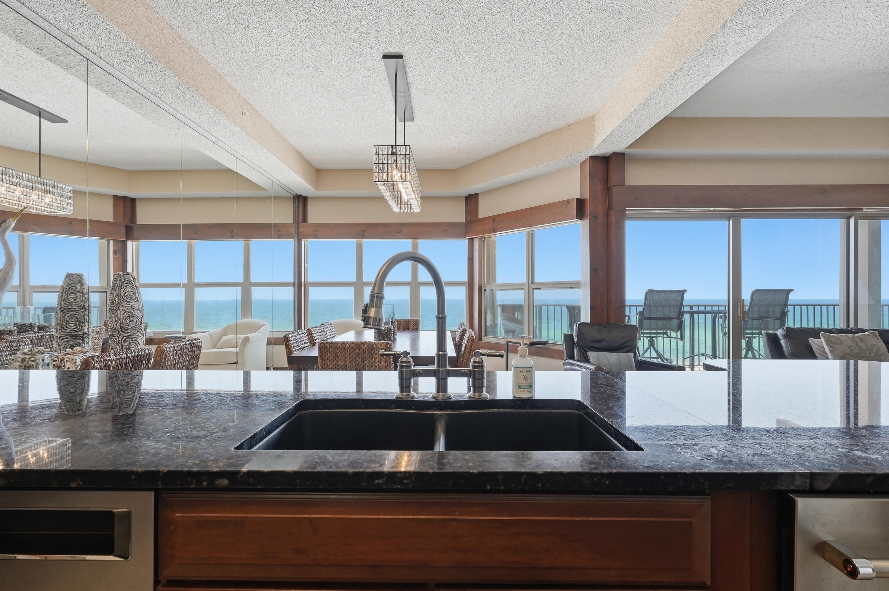 EMERALD TOWERS WEST CONDO - Residential