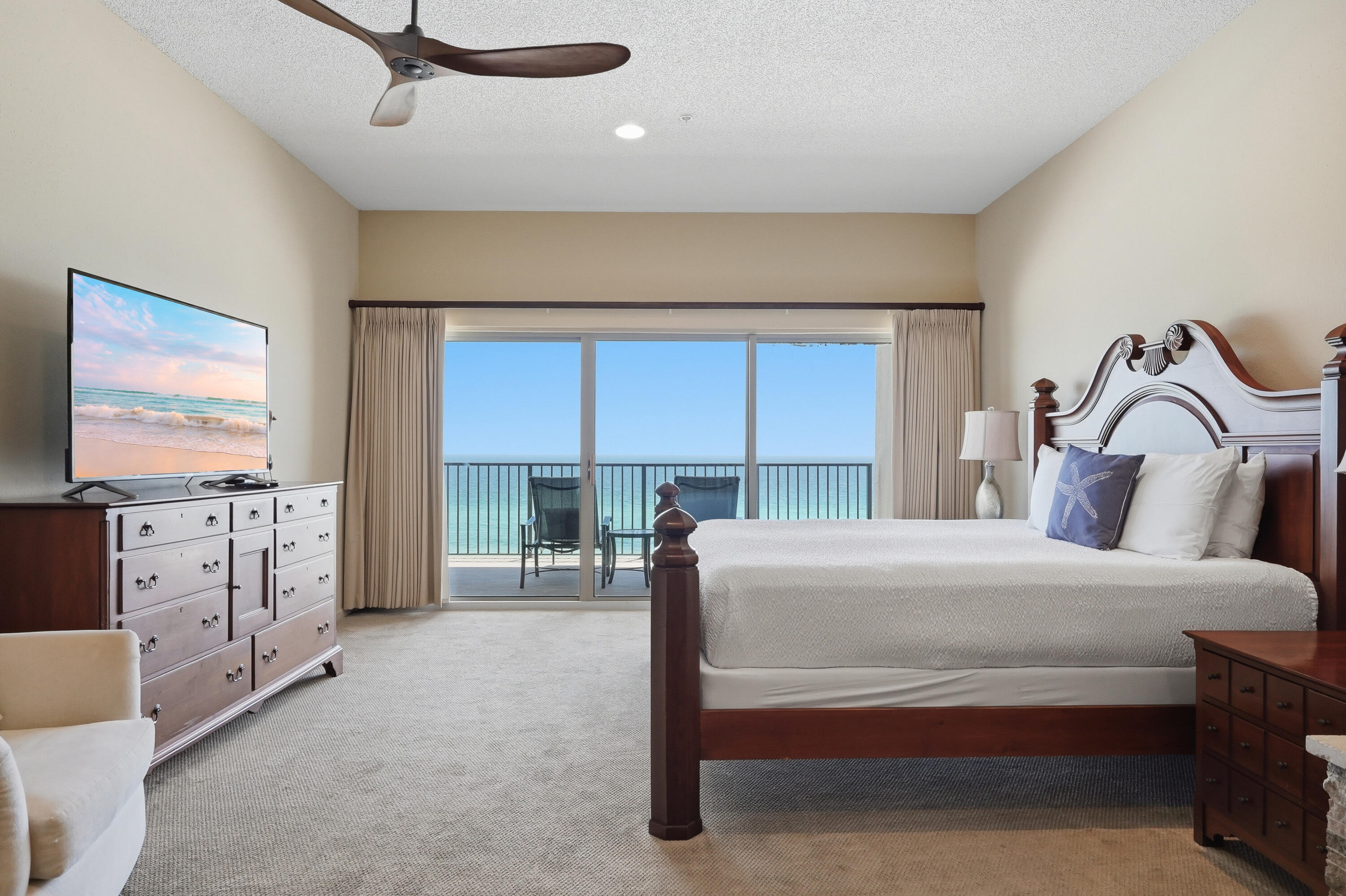 EMERALD TOWERS WEST CONDO - Residential