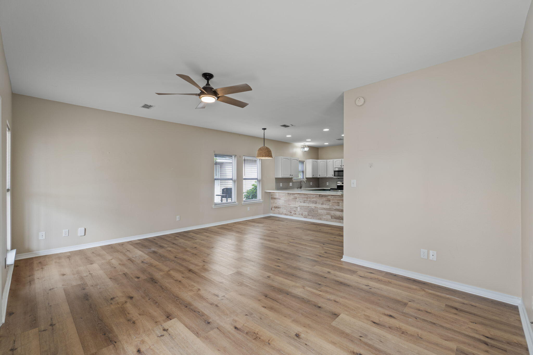 ENCHANTED ESTATES - Residential