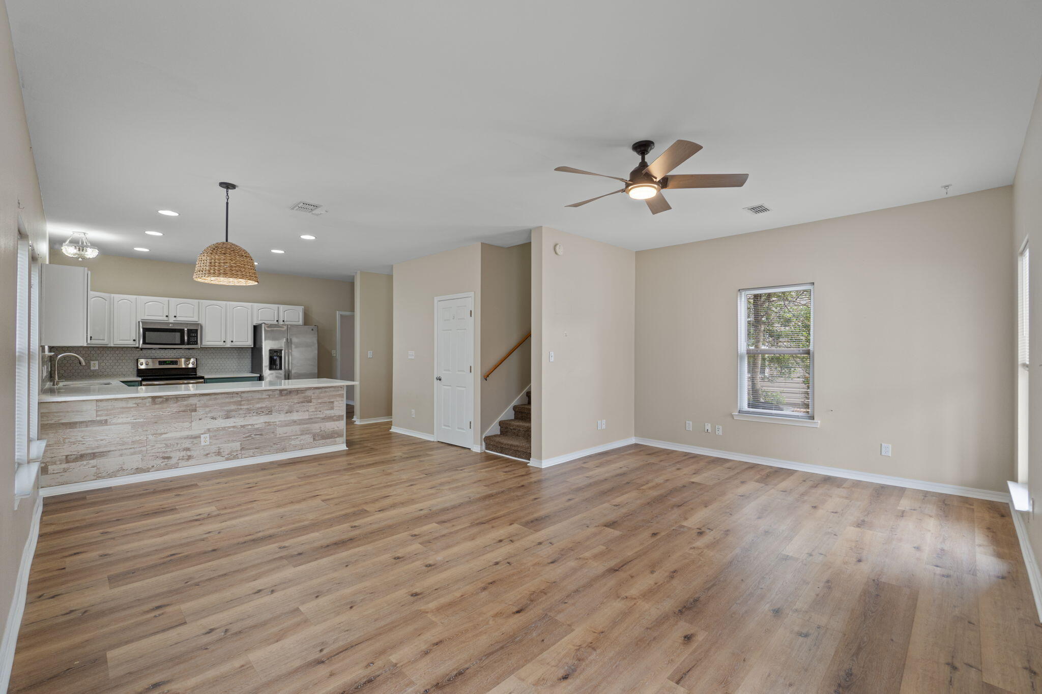 ENCHANTED ESTATES - Residential