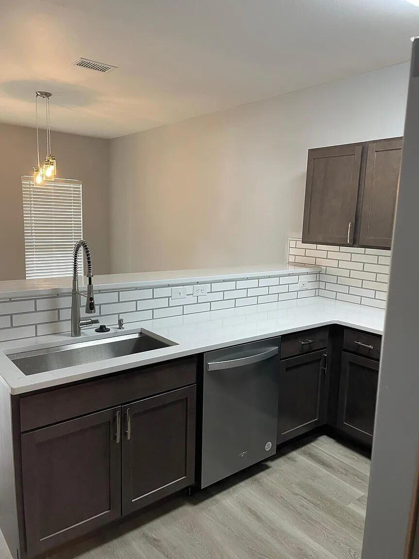 Church Hill Bayou Santa Rosa Place - Residential