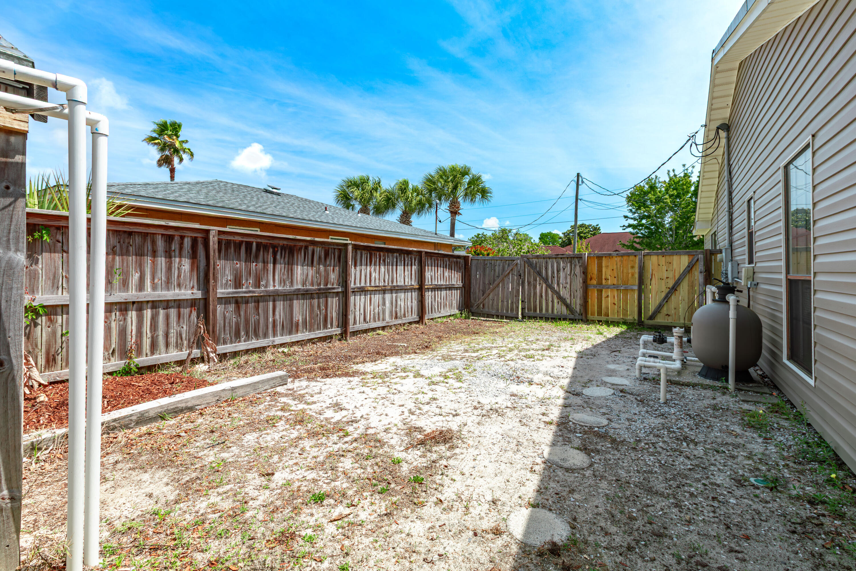KELL-AIRE GARDENS - Residential Lease