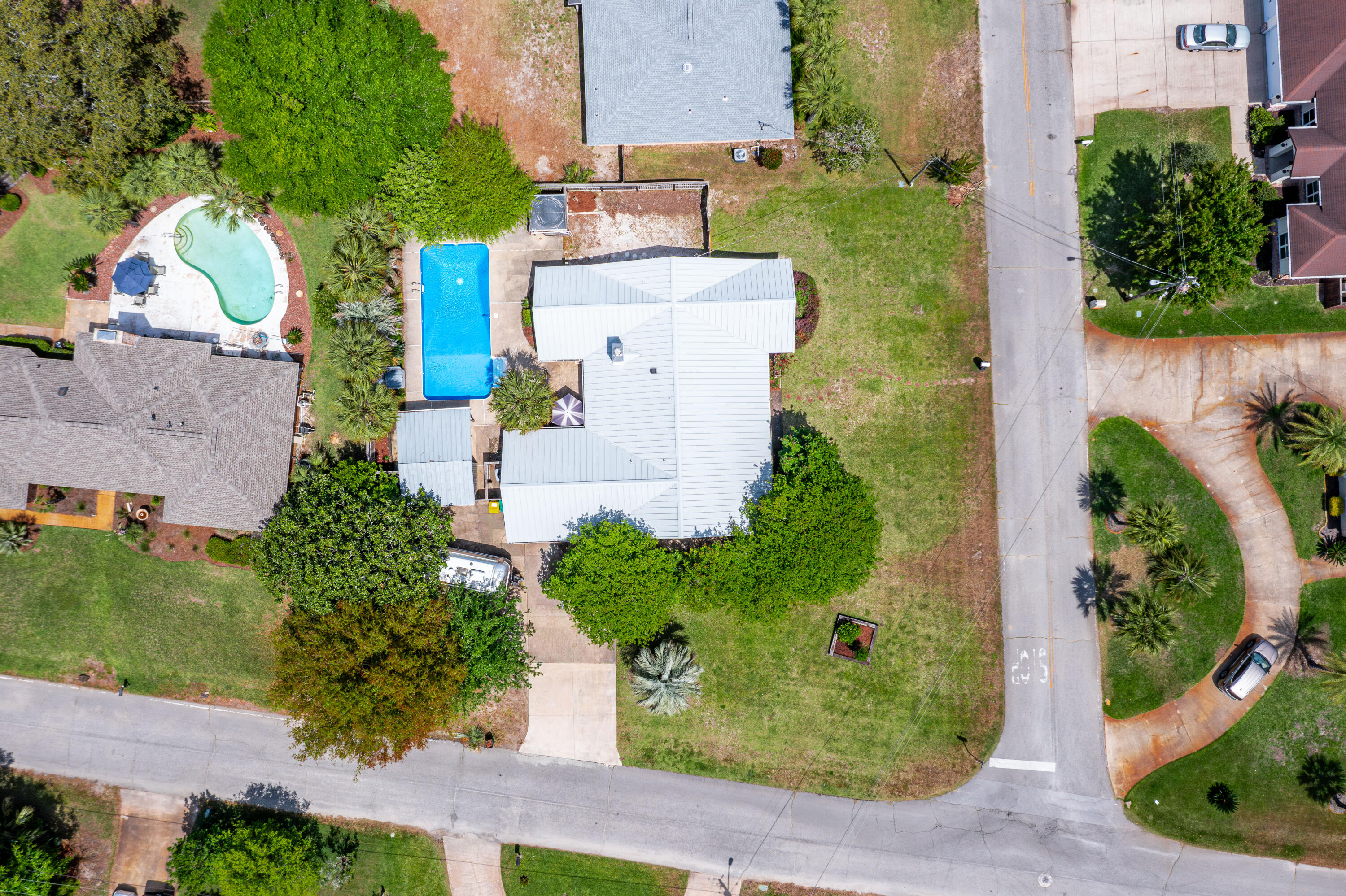 KELL-AIRE GARDENS - Residential Lease