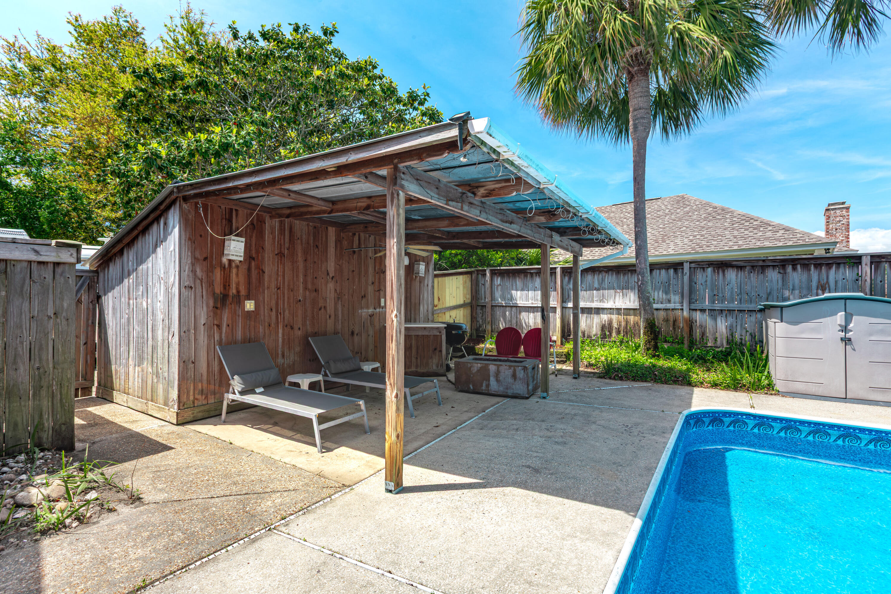 KELL-AIRE GARDENS - Residential Lease
