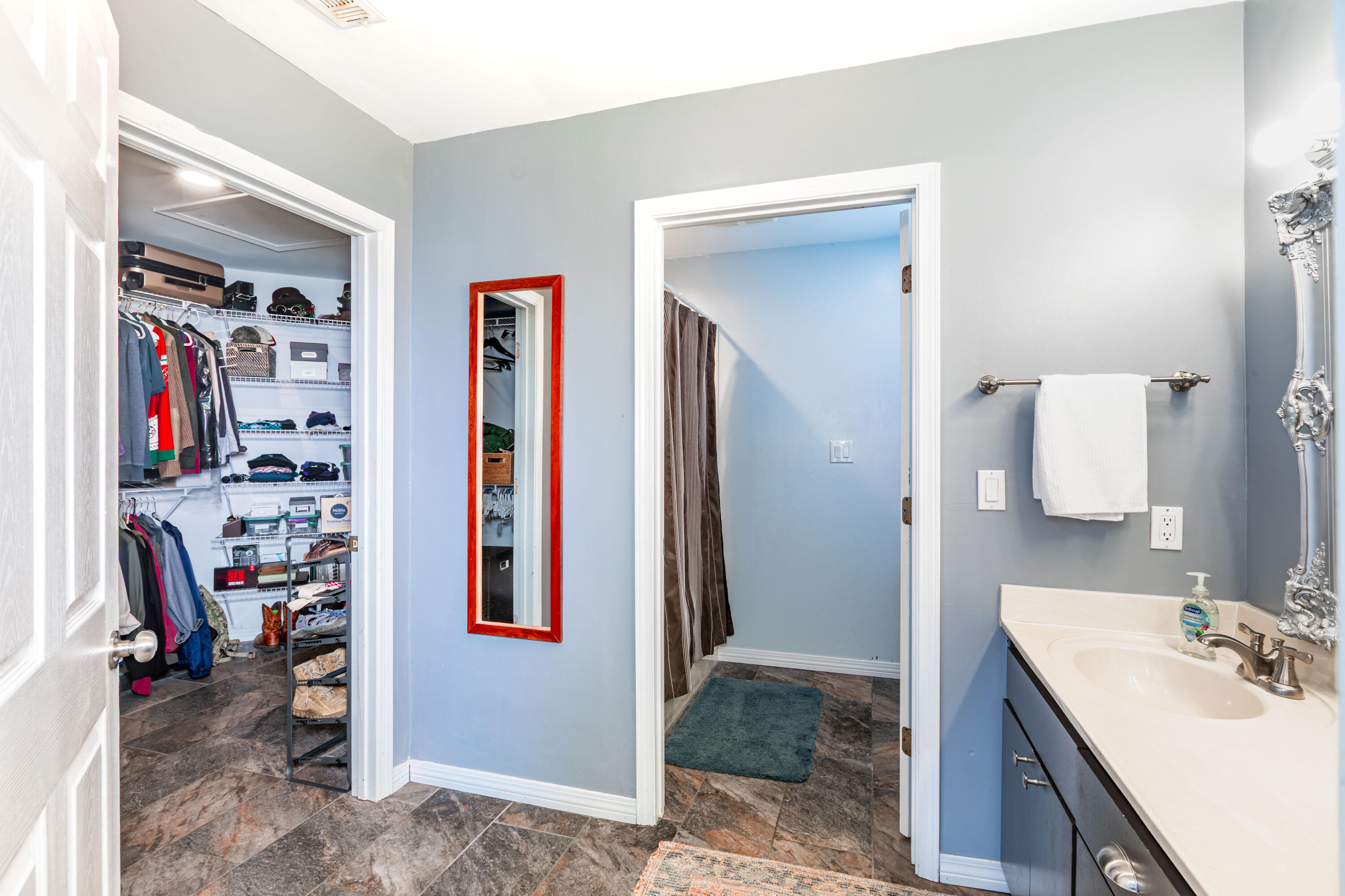 KELL-AIRE GARDENS - Residential Lease