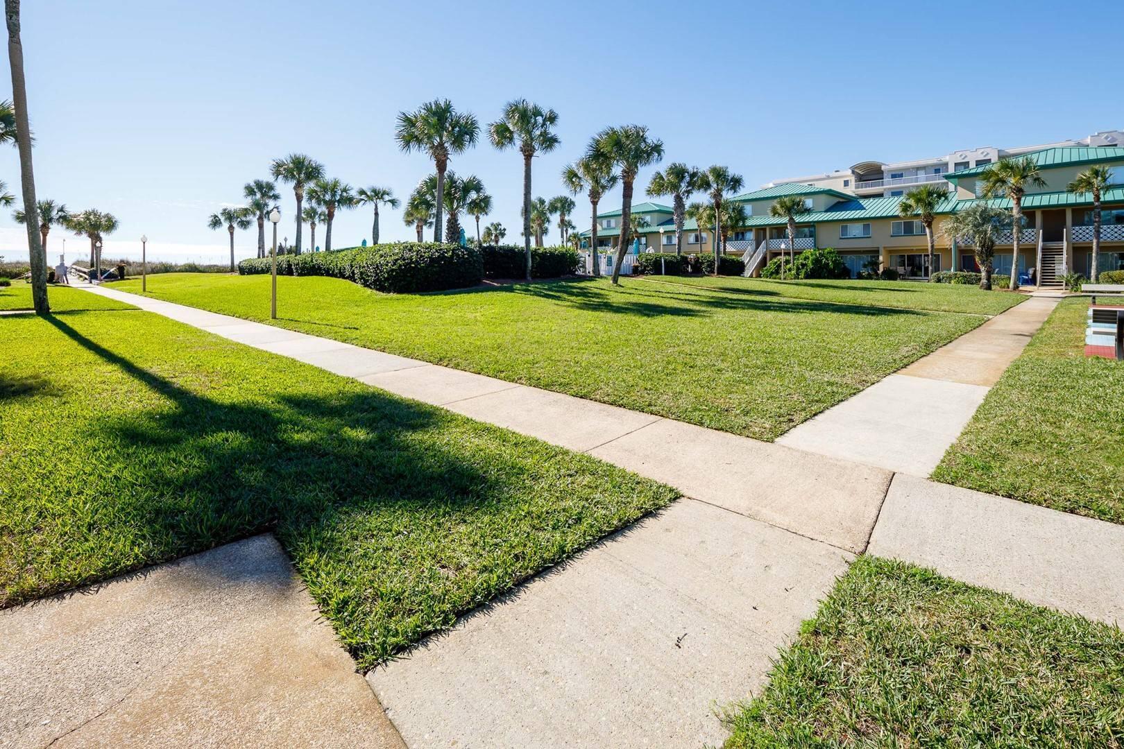 SEASPRAY CONDO - Residential