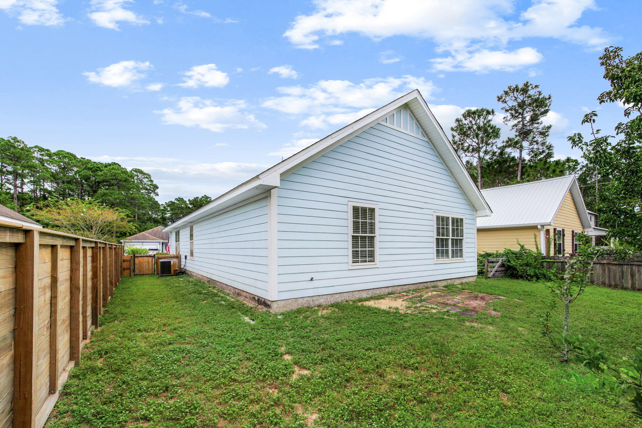 TOWN OF SANTA ROSA - Residential