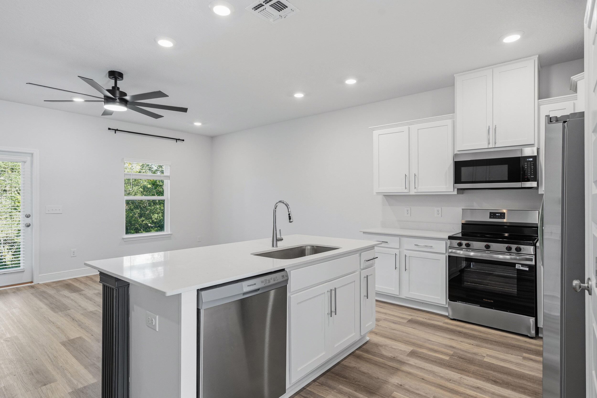SOUNDVIEW T/H - Residential Lease
