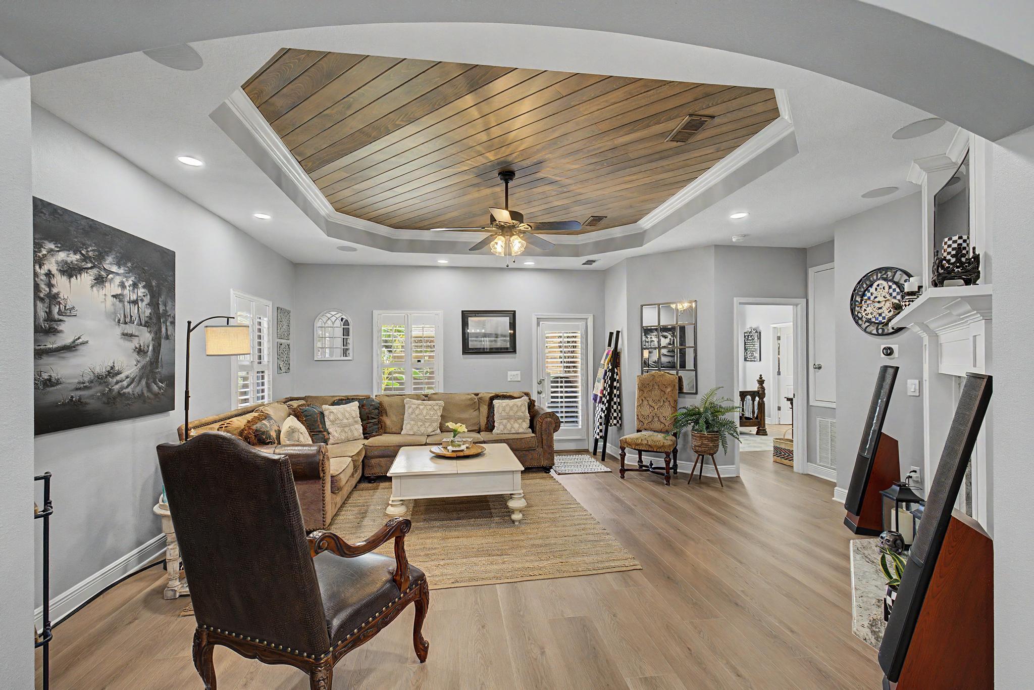 WATERFORD SOUND - Residential