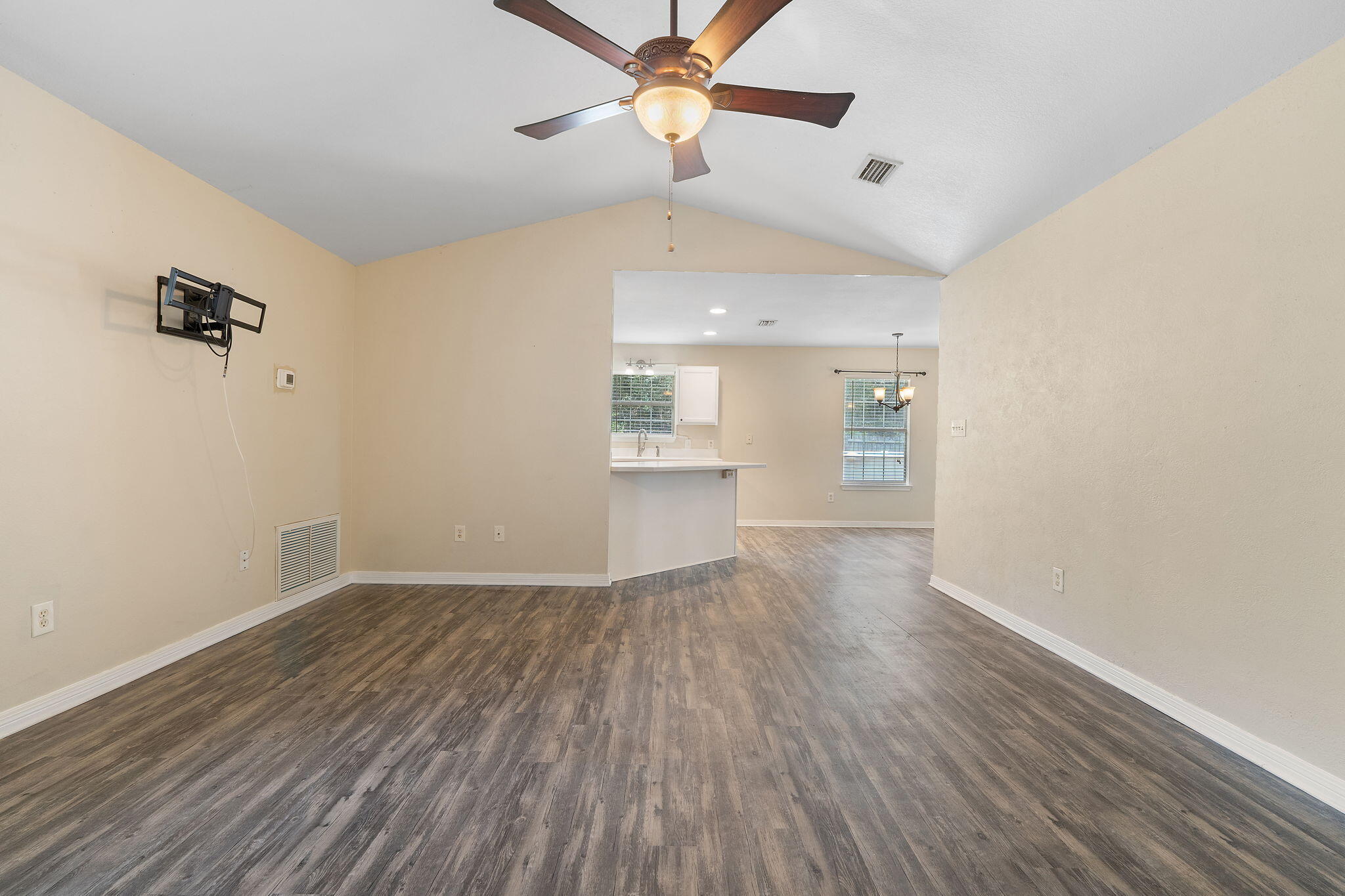 WEST NAVARRE - Residential