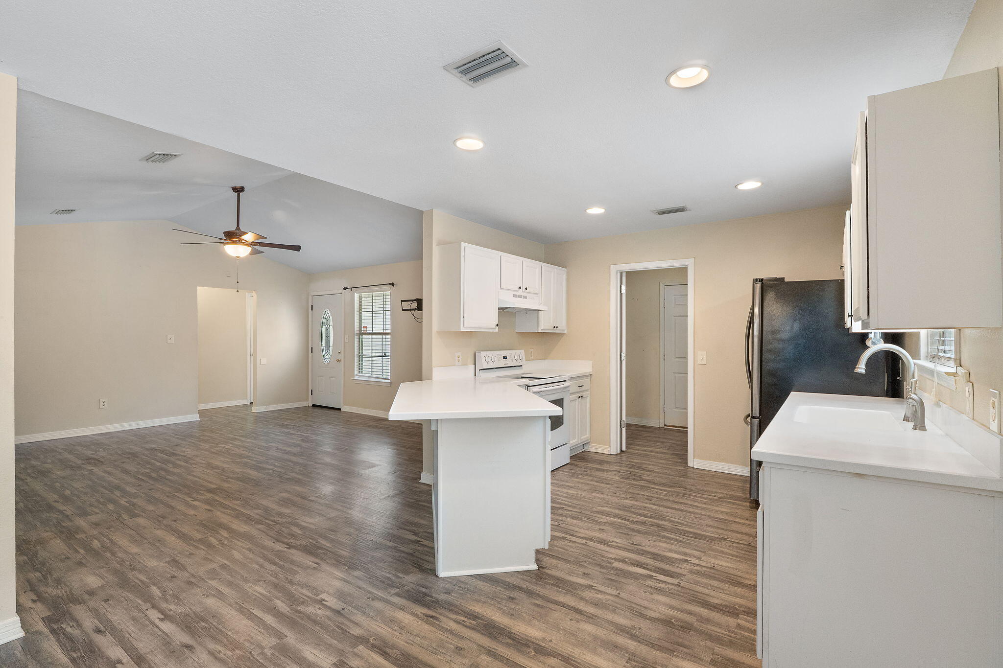 WEST NAVARRE - Residential