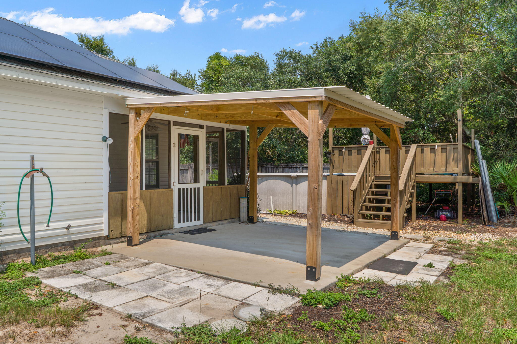 WEST NAVARRE - Residential