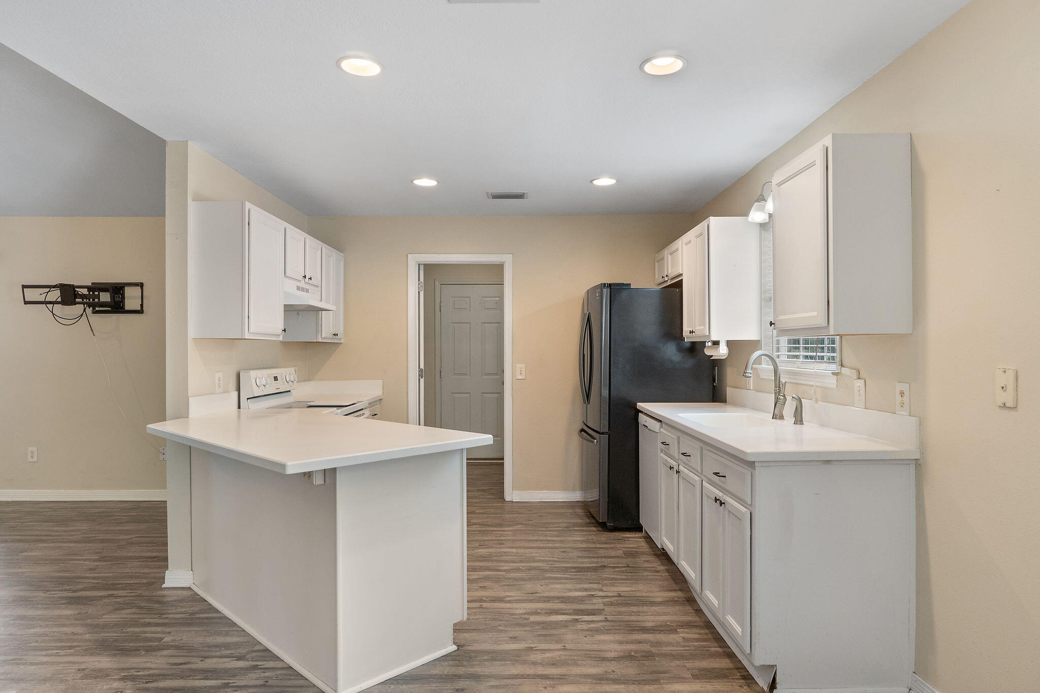 WEST NAVARRE - Residential